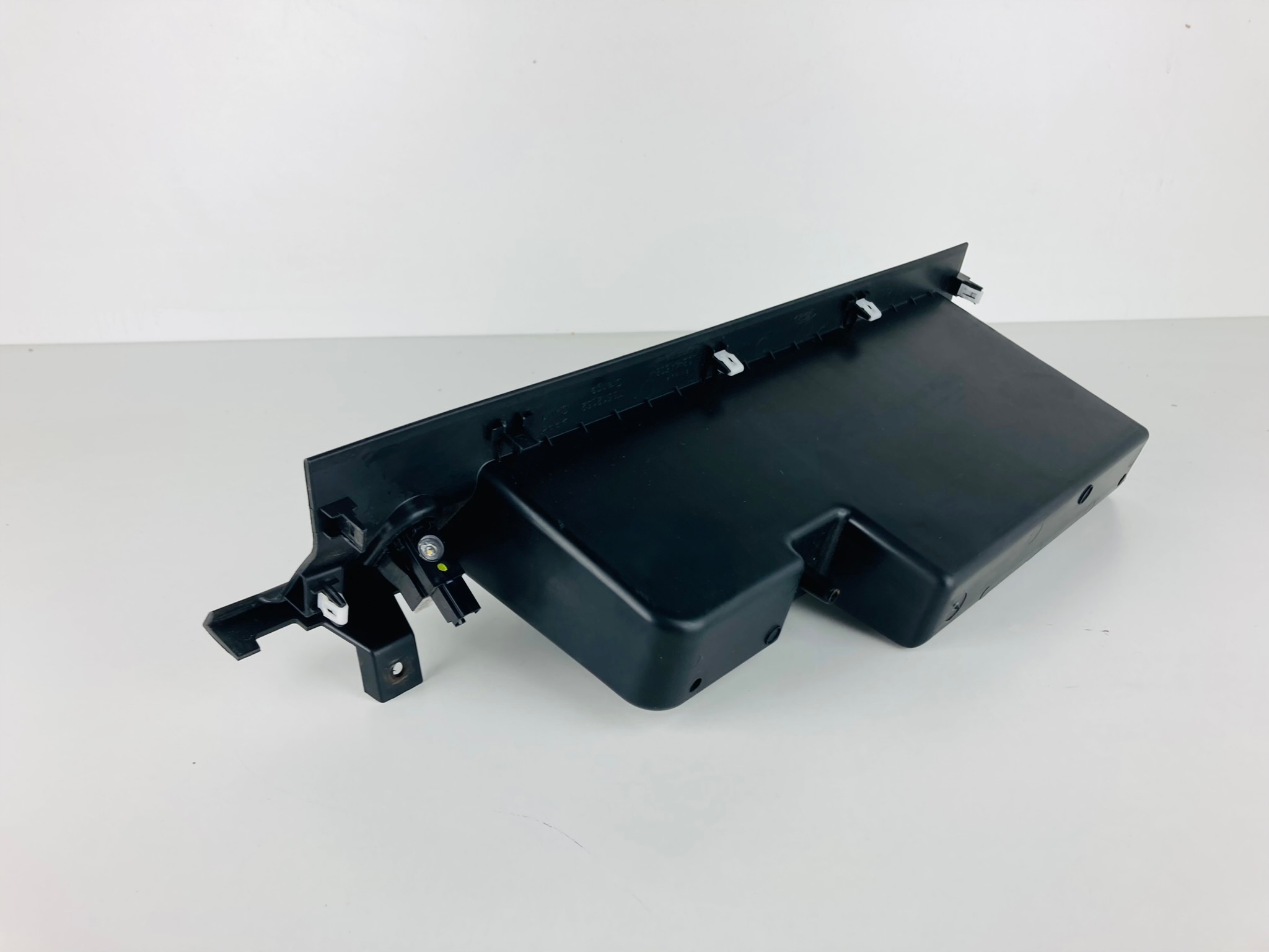 FORD F150 15- passenger compartment plato FL3B-4A508-A