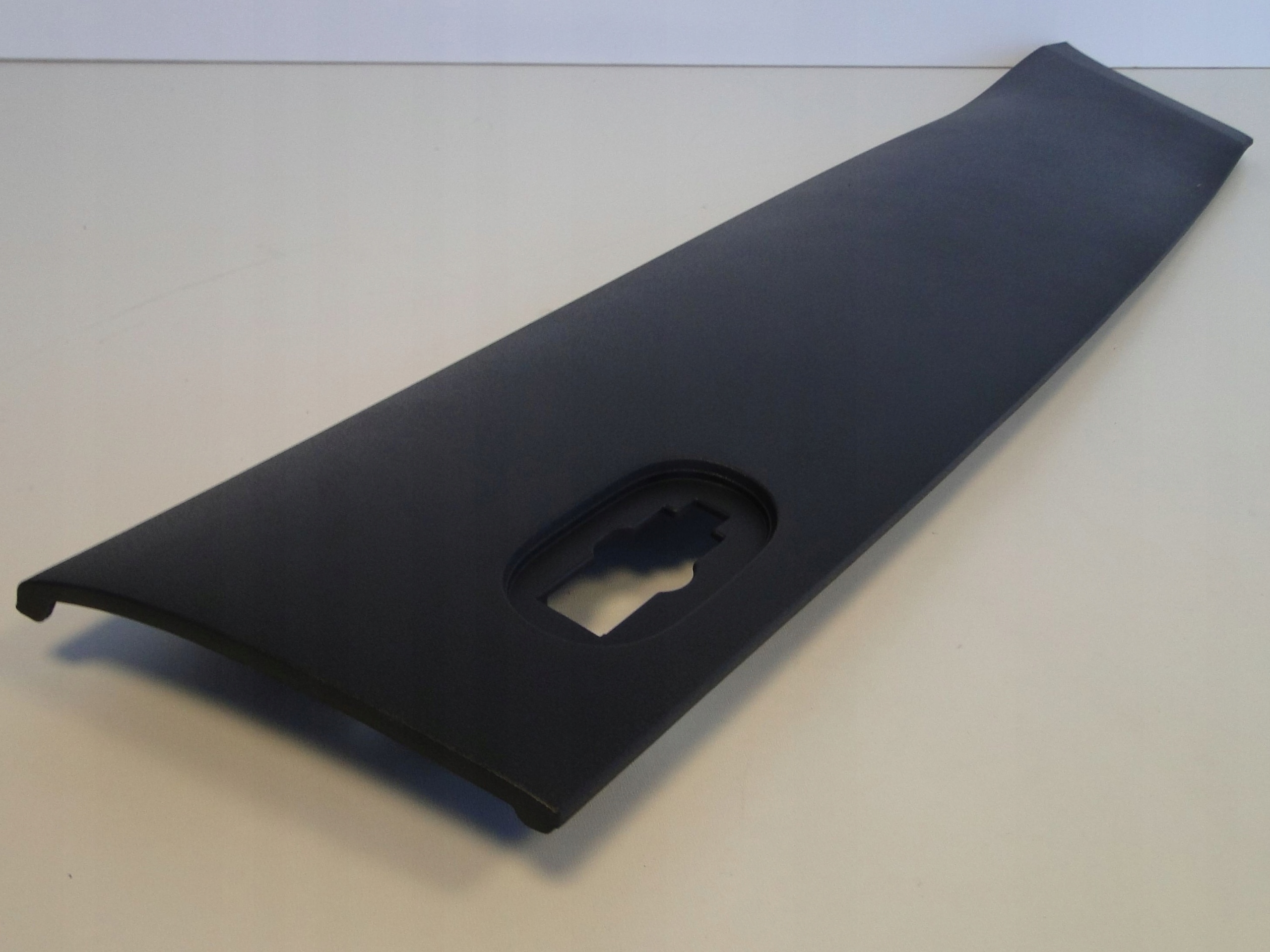 MERCEDES SPRINTER W907 907 LISTWA BOCZNA PRAWA TYLNA ZA TYLNYM KOŁEM Numer katalogowy części A9106907300