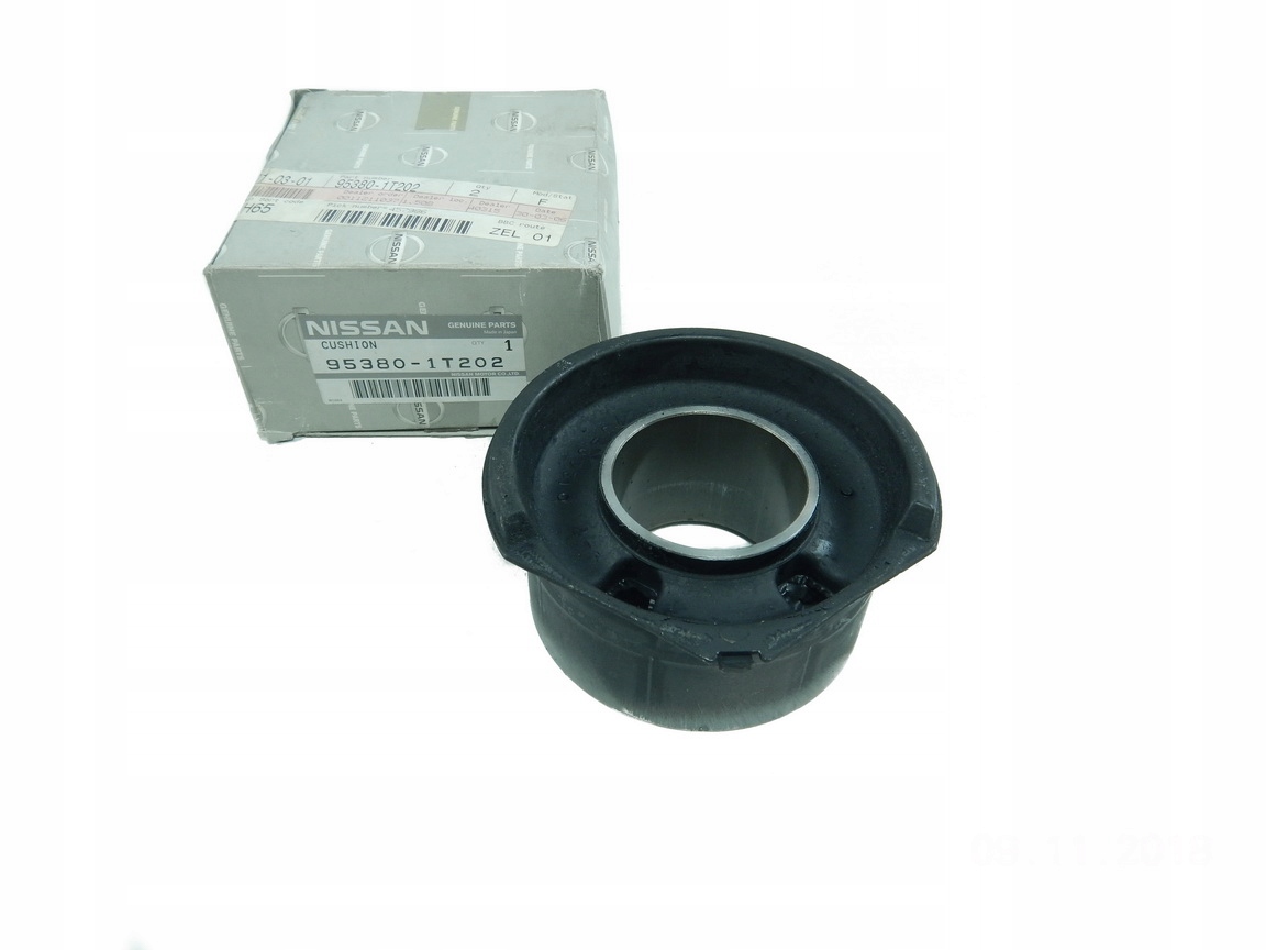 TULEJA cabs NISSAN LARGO ATLAS / 953801T202