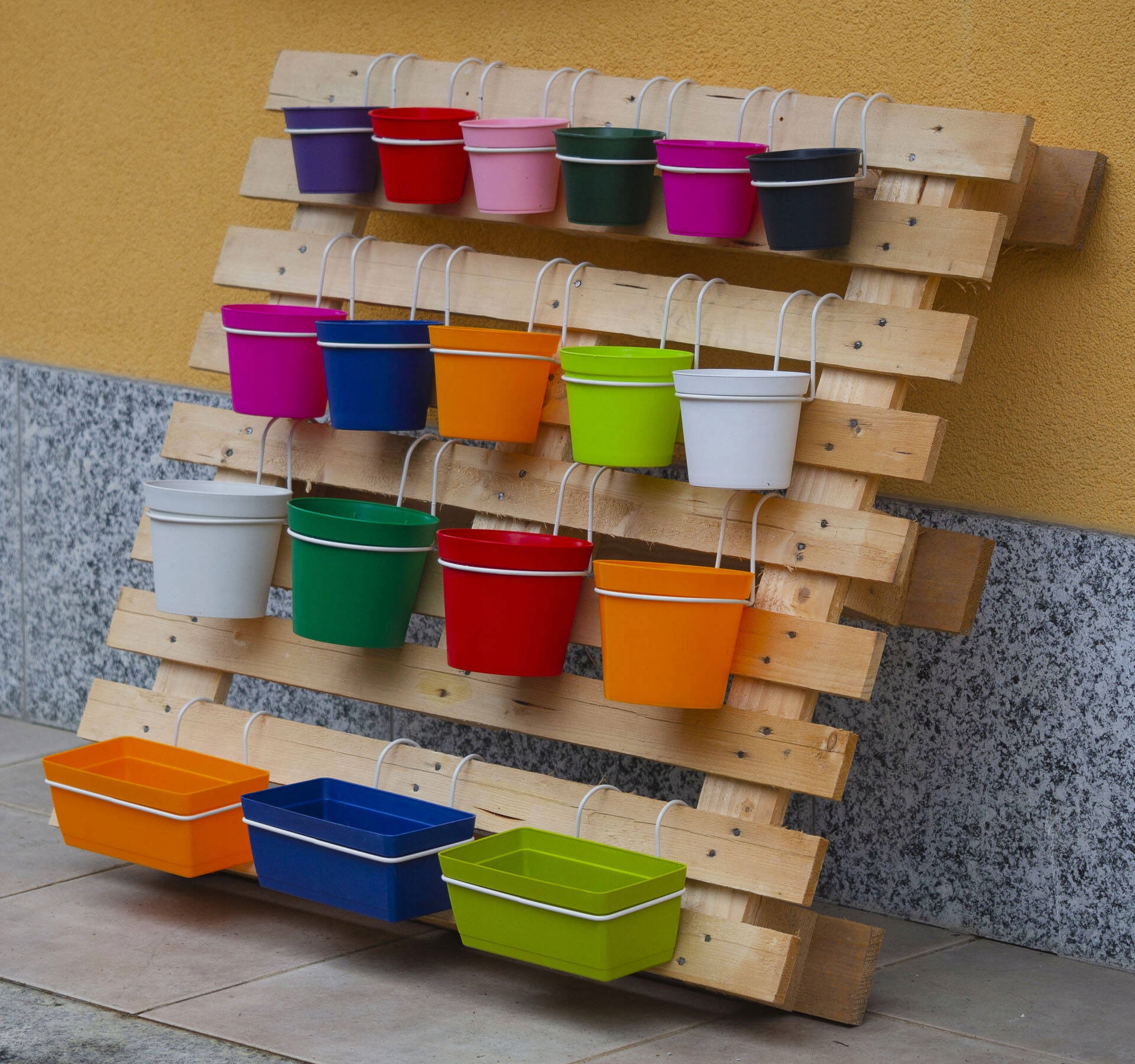 

Zestaw okrągłych doniczek wiszących Ø 12cm 5szt.