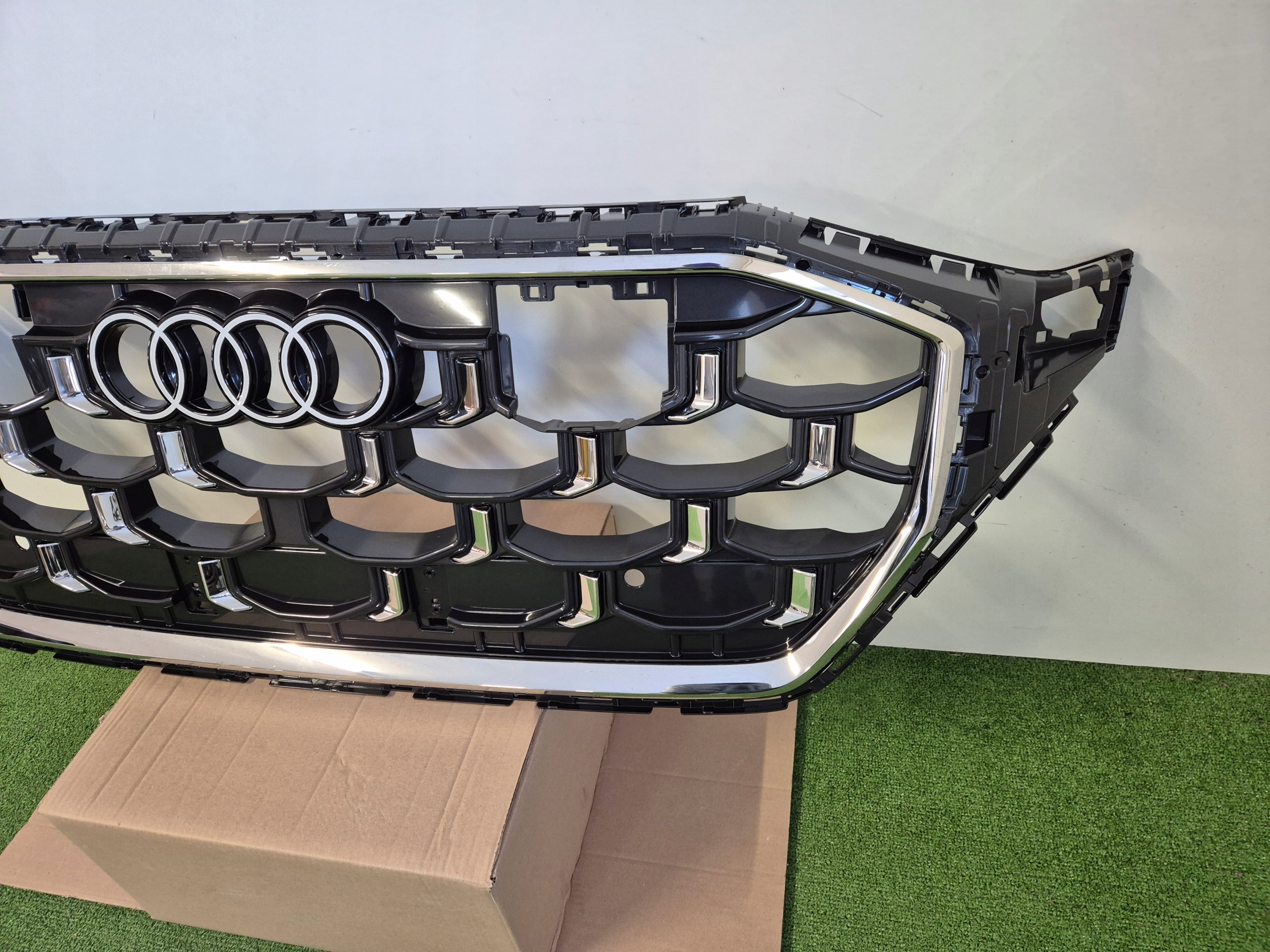 Audi Q8 Kühlergrill FRONTGRILL Kühlergitter 4M8853651 - Thumbnail 5