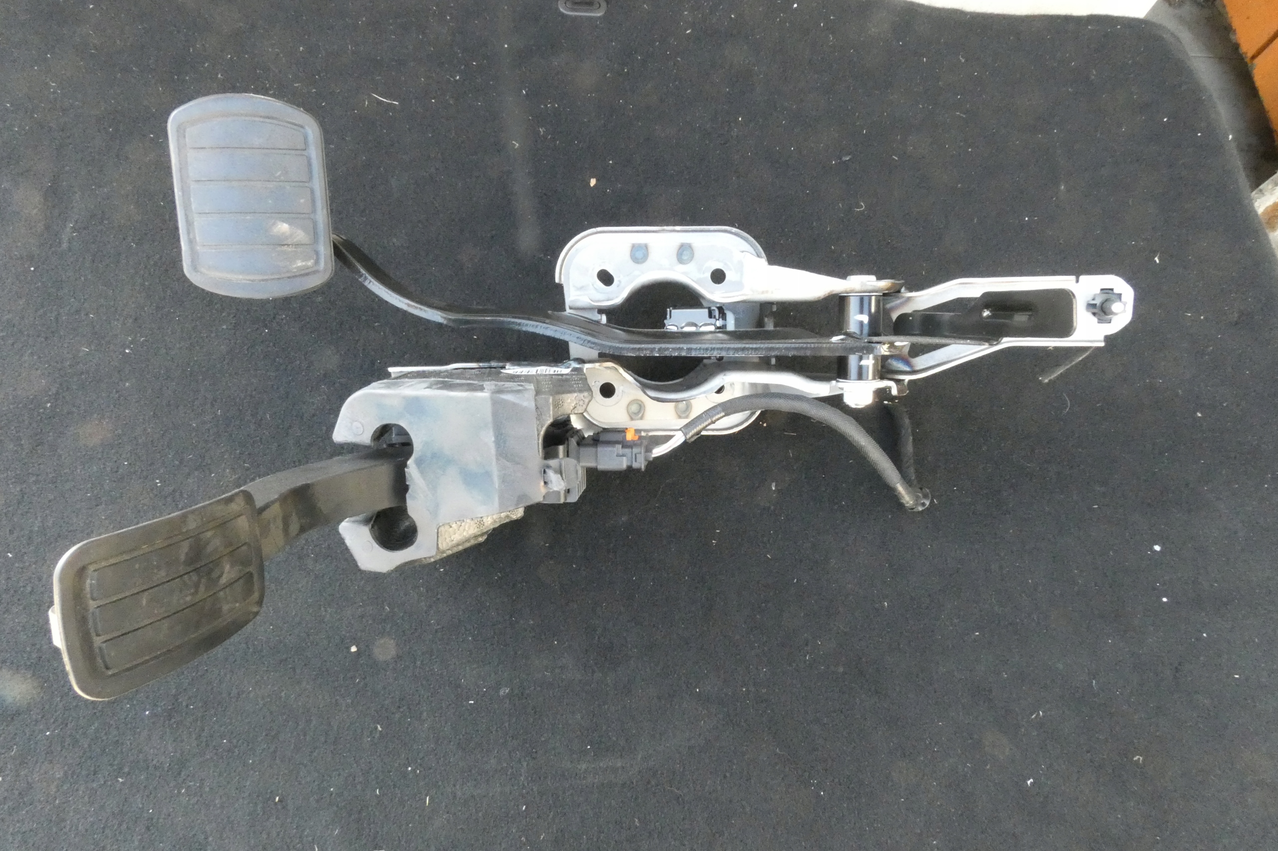 DS9 1,6 THP Gaspedal Bremse 9674829180