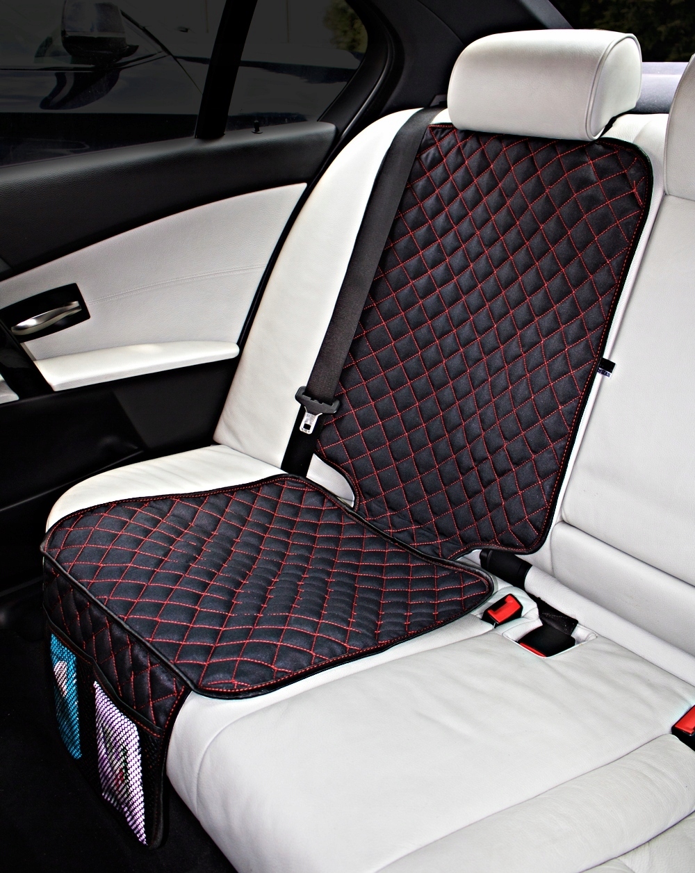 ZESTAW MATA POD FOTELIK + OSŁONA FOTELA PIKOWANE CZERWONA NIĆ Kod producenta 5907610202037