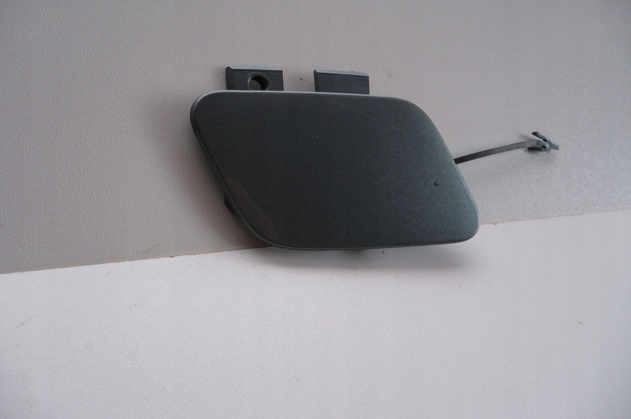 AUDI A3 8P LIFT 08-13 towing hook cap bumper front