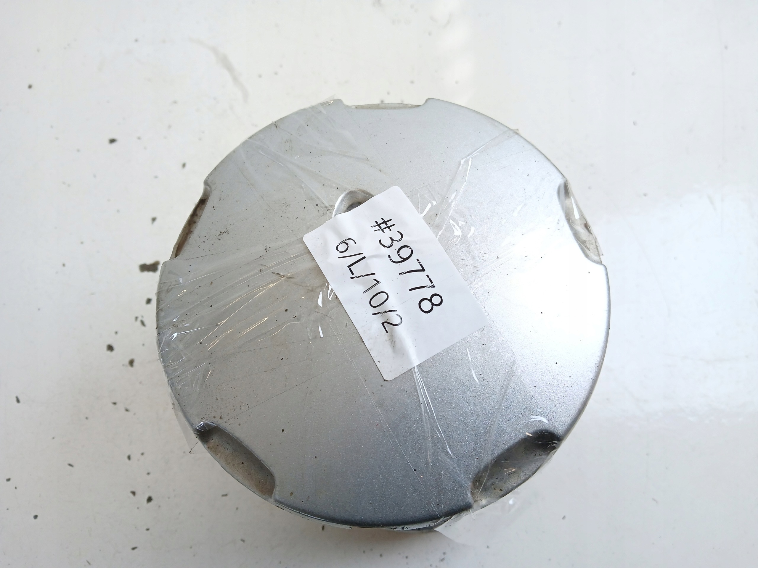 FORD MAVERICK II cap DEKIELKI KAPSLE disc YL841A096DB