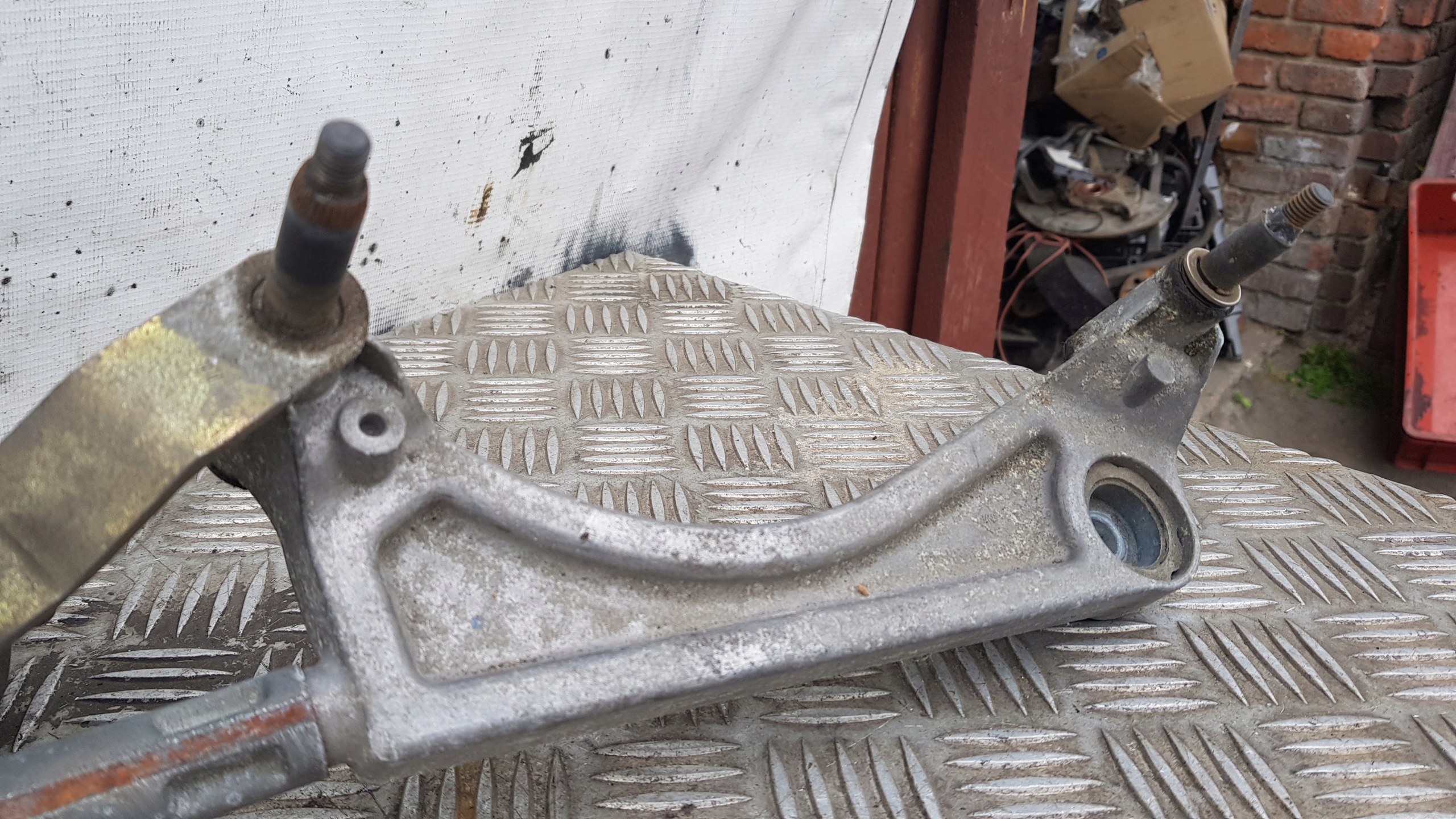 MERCEDES W209 wiper mechanism front EUROPA
