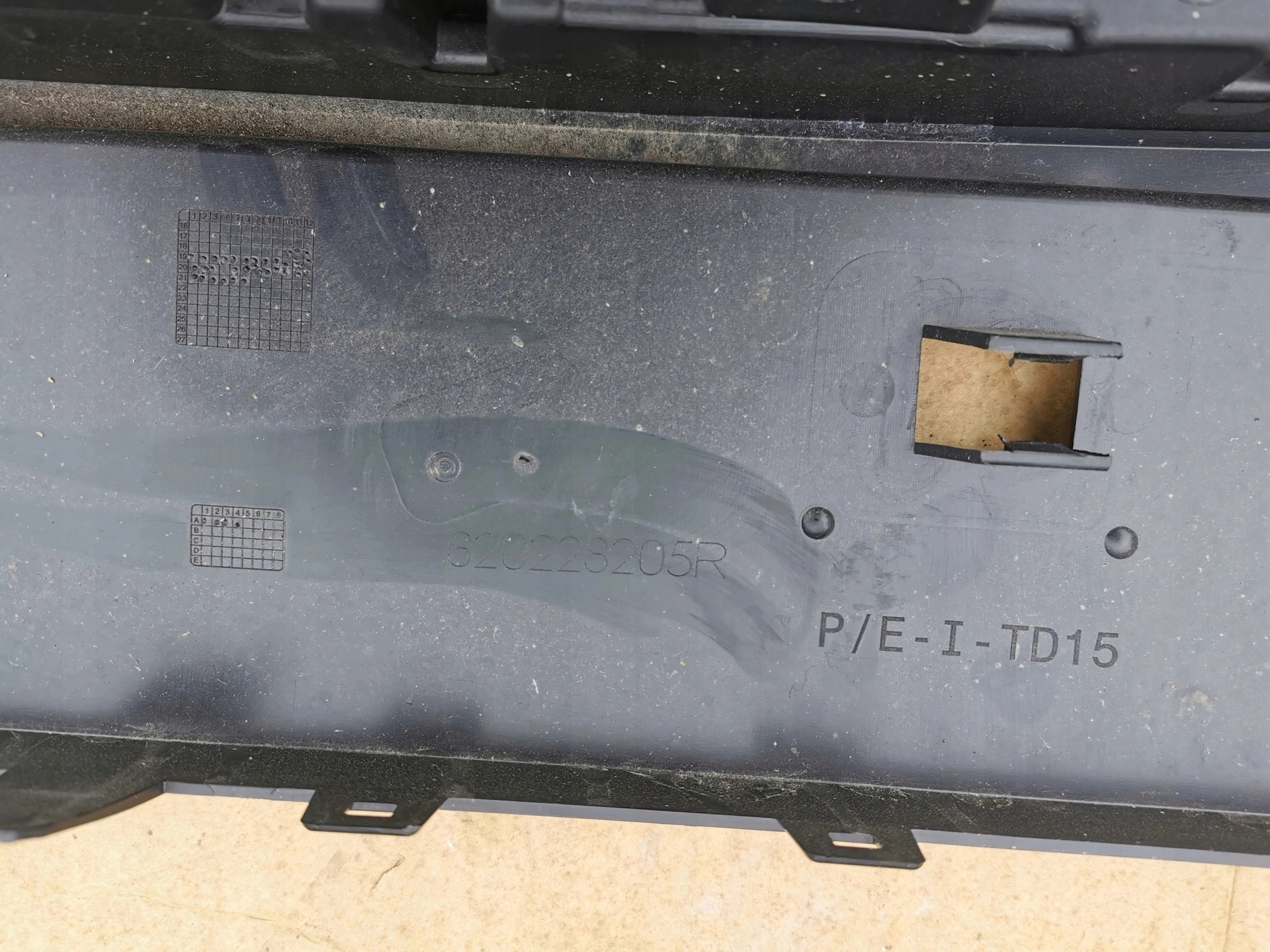 RENAULT MASTER IV 620228205R Frontstoßstange ORYGI