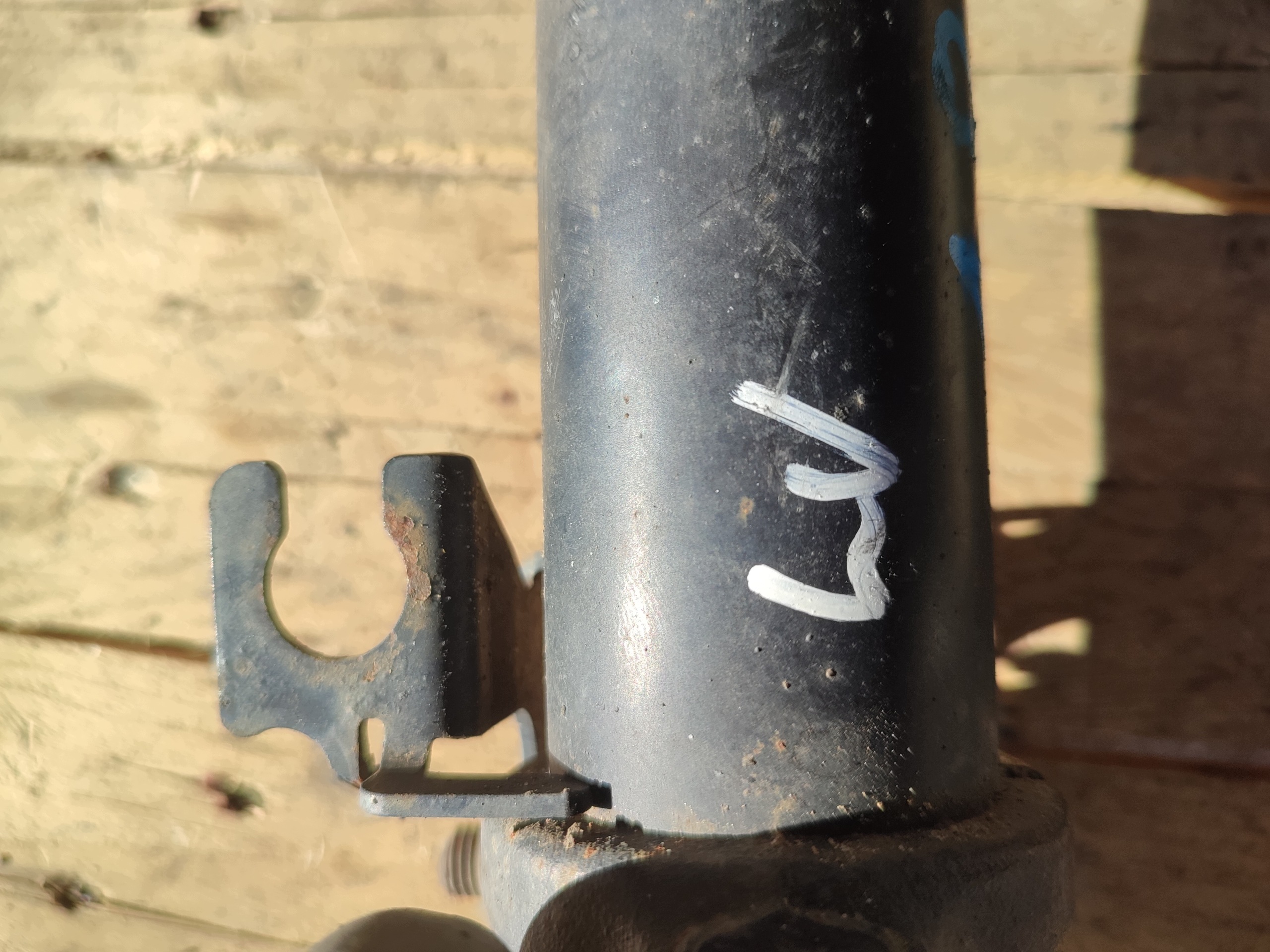 Macpherson shock absorber front front Audi A6 C7 4G8413031F