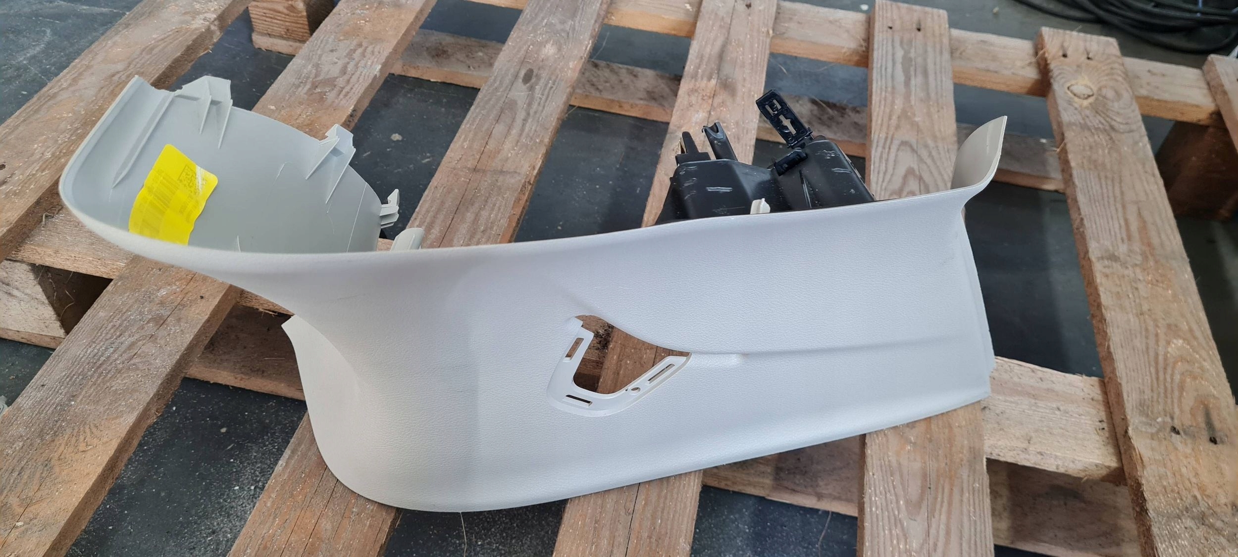 Chrysler Pacifica 2022 cover SLUPKA boot right rear part 5RJ16TRMAE