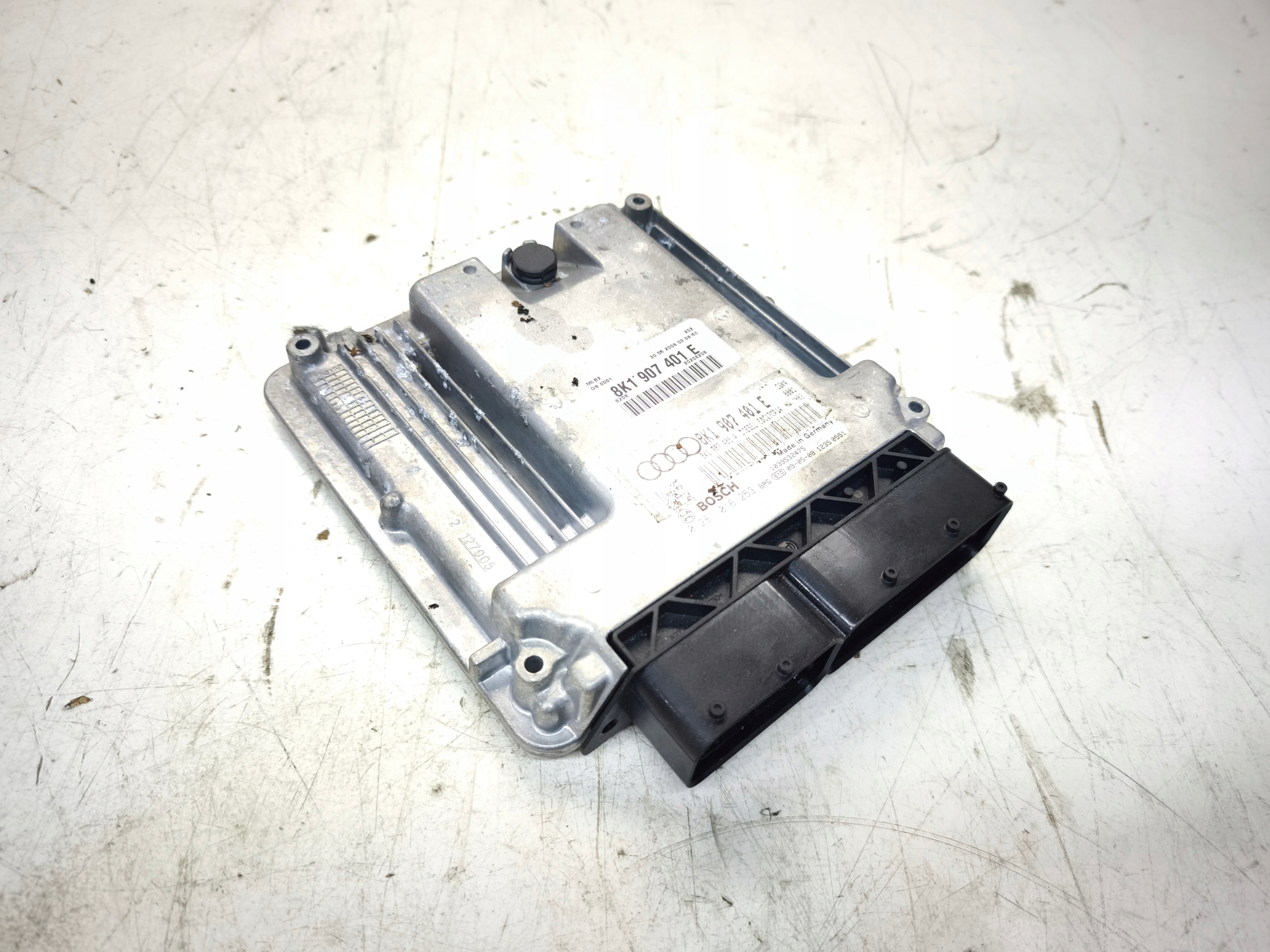 control unit computer of the engine AUDI A4 B8 A5 8T 2.7 TDI 8K1907401E