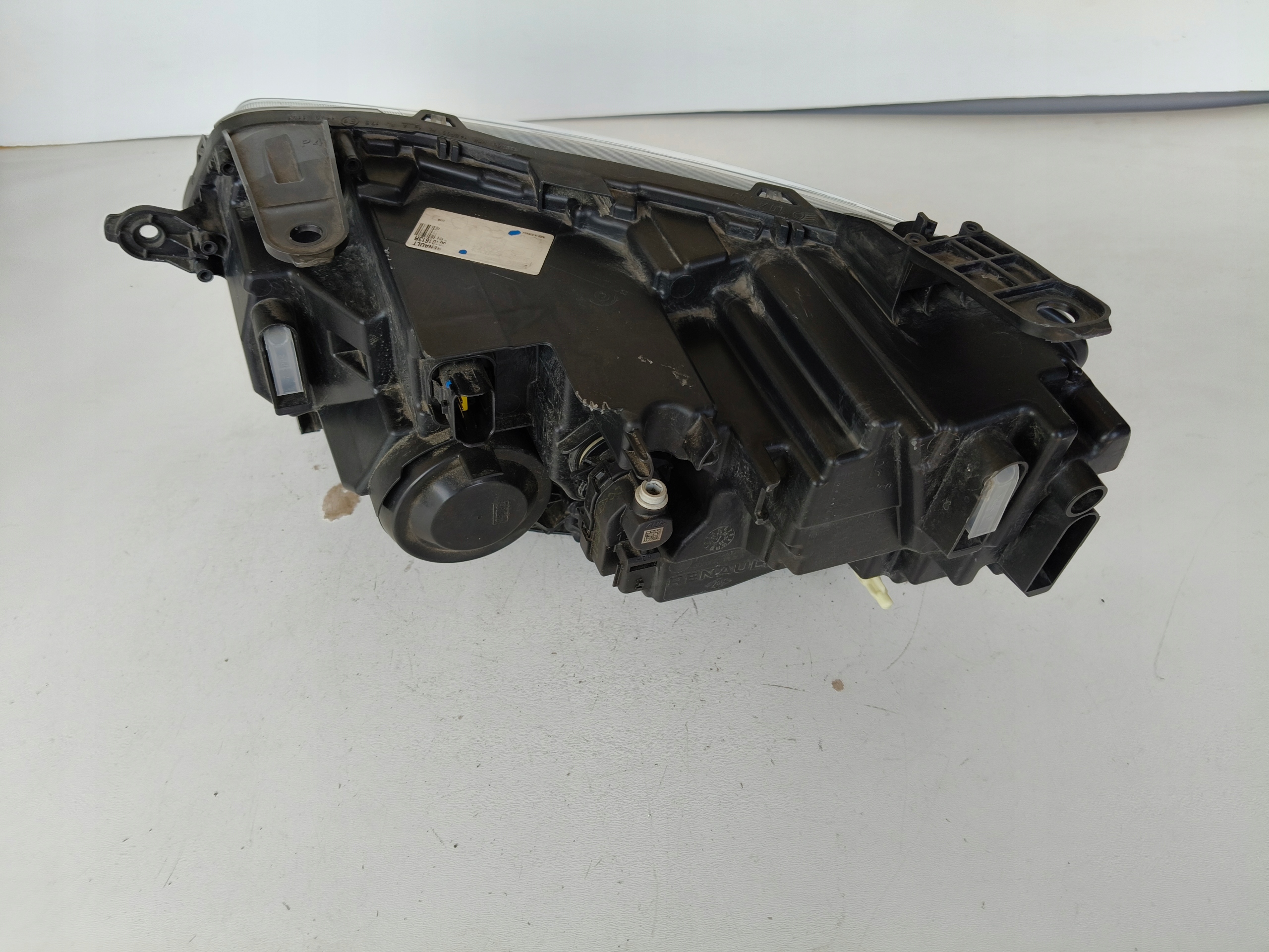 light right REFLEKTOR DACIA DUSTER II LIFT FULL LED