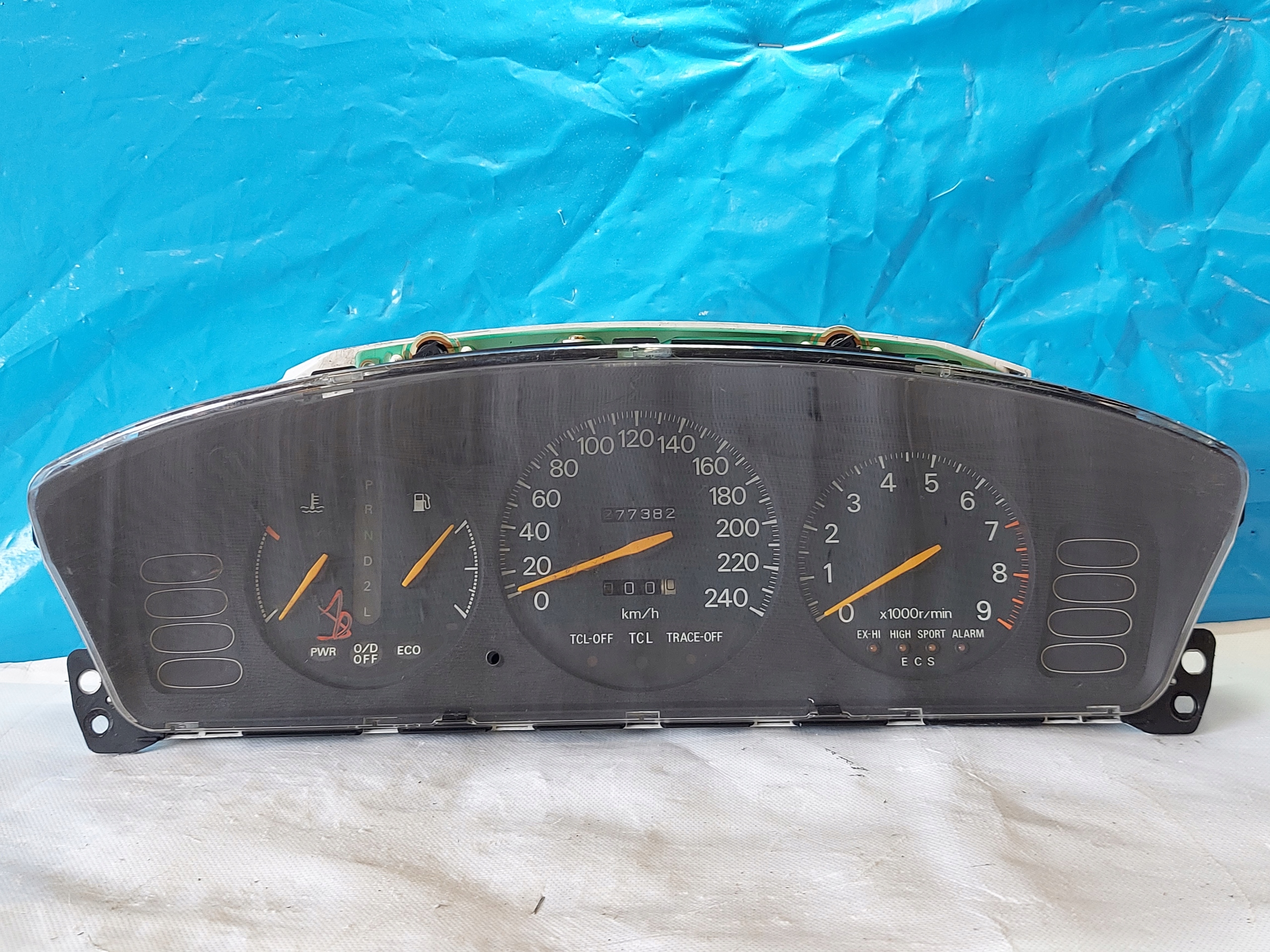 dials clock MITSUBISHI SIGMA F10 3.0 B MB879687