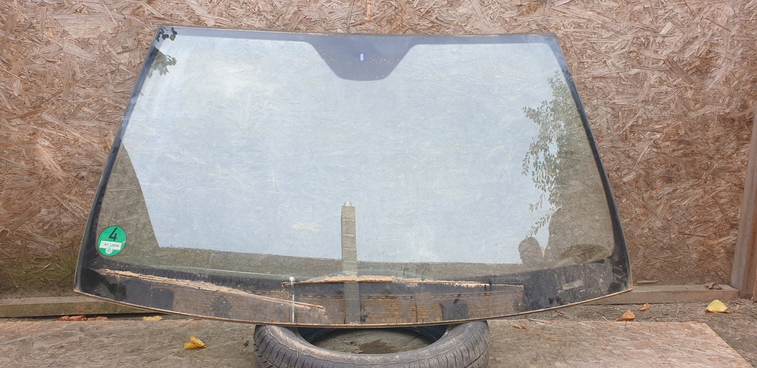 43R-001585 - Mercedes C Class W204 Вітрове скло 15R дешево