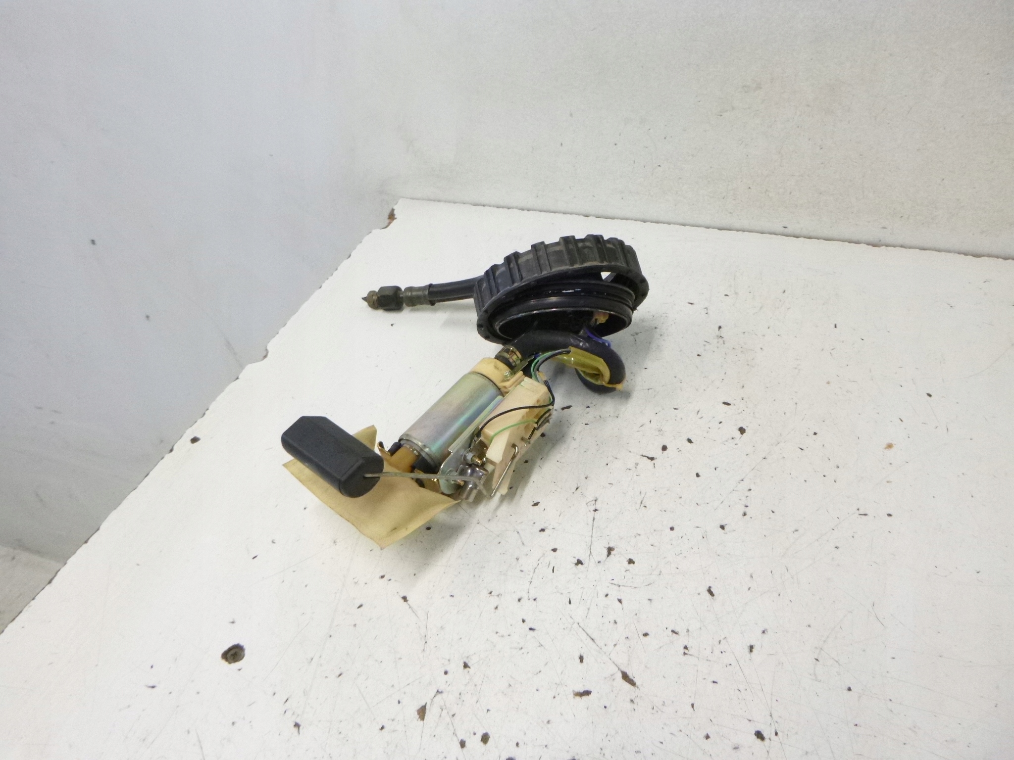 feed pump Hyundai Coupe Tiburon and 2.0 00r.