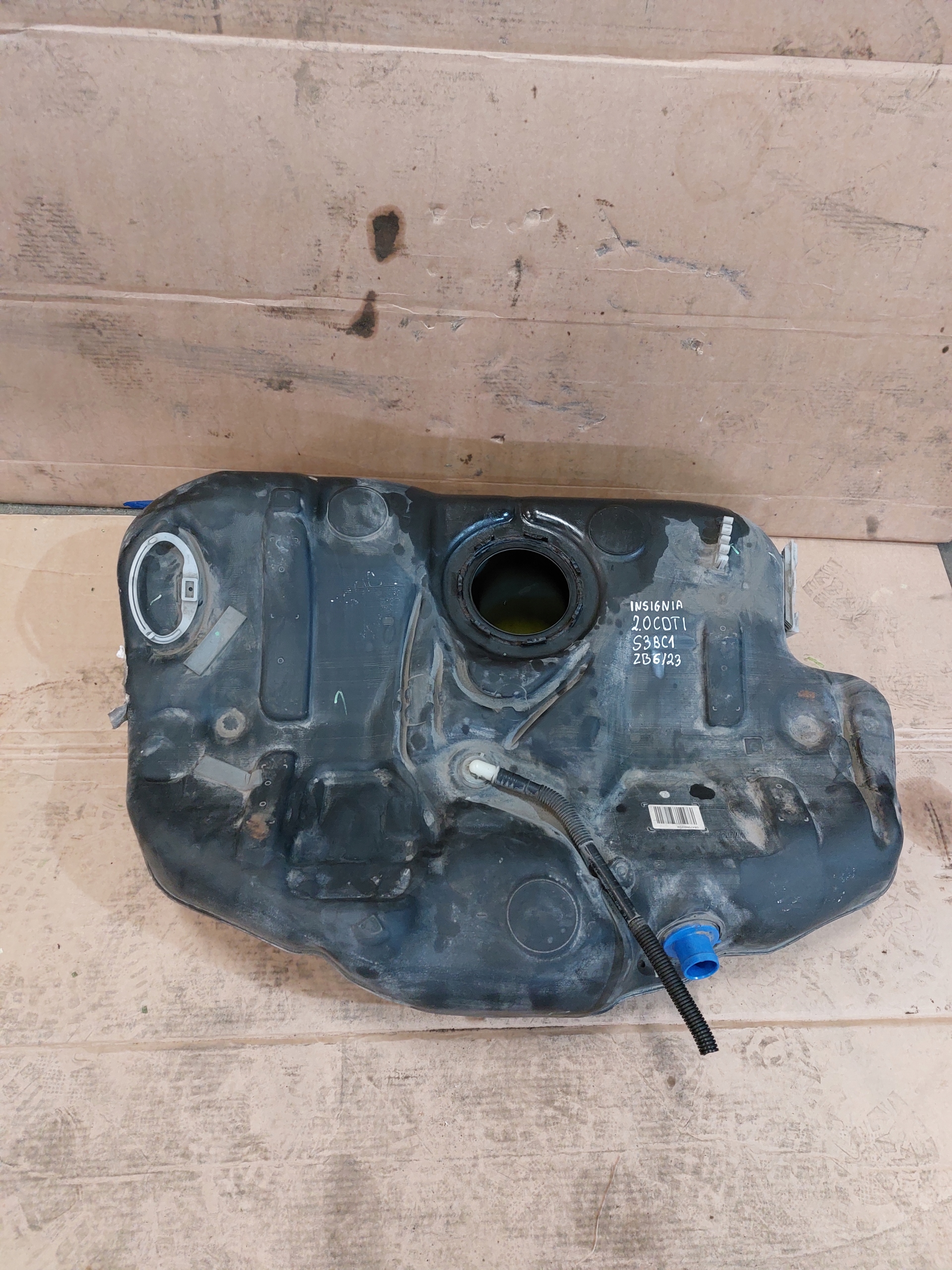 tank OPEL INSIGNIA 2.0CDTI