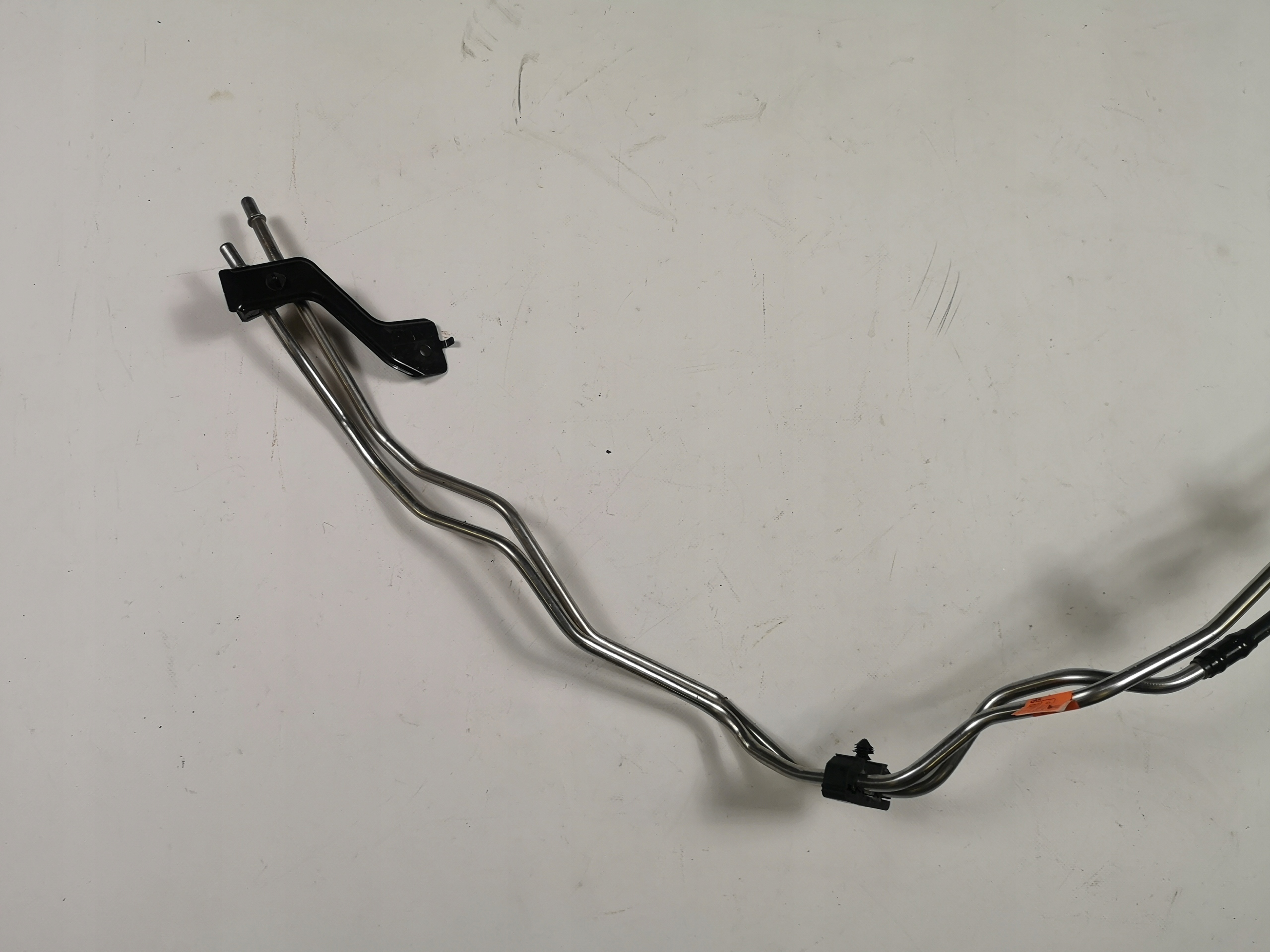 fuel hose Ford Explorer 2020