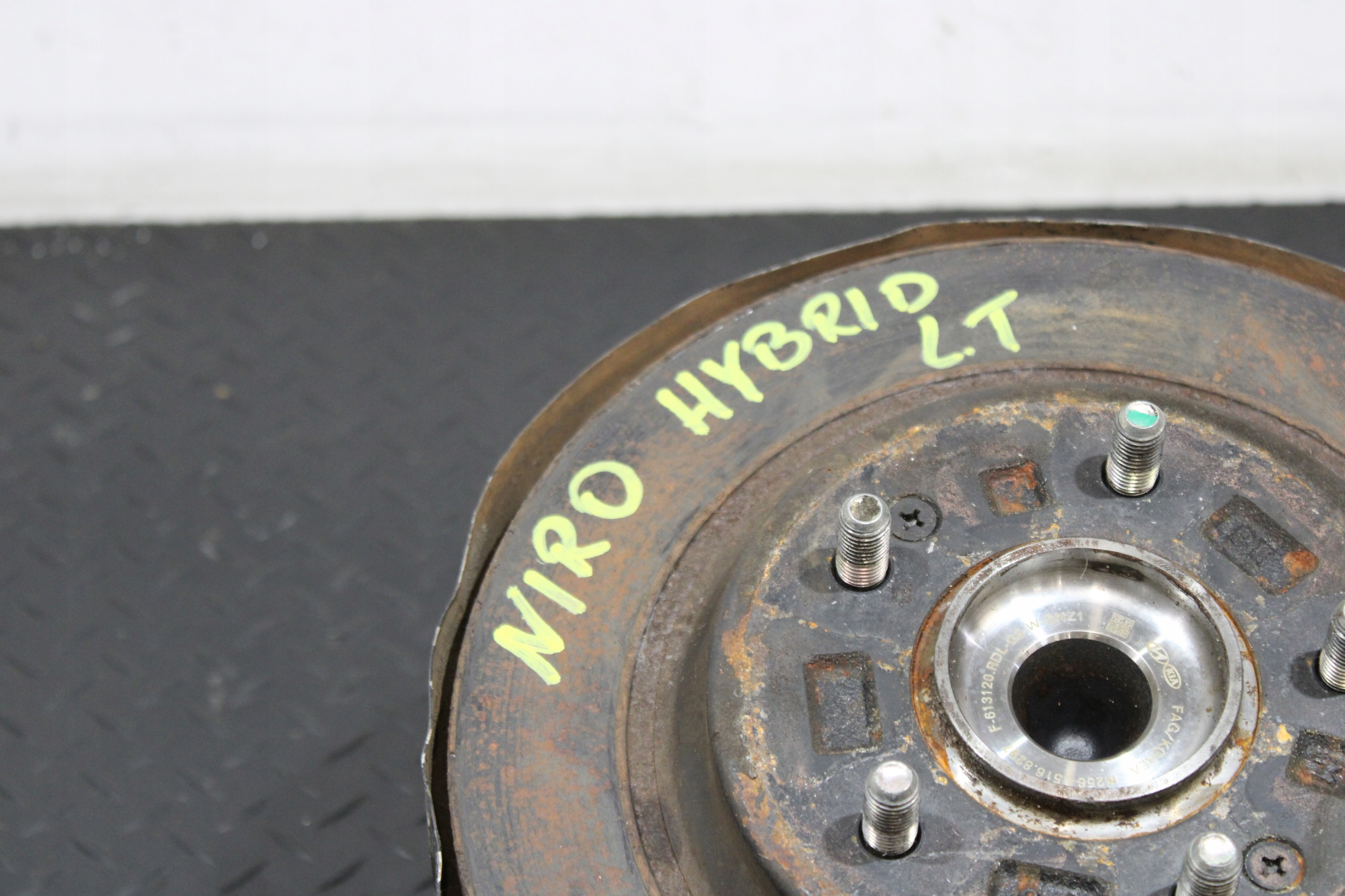 swing caliper brake left rear part KIA NIRO 1 and 16-18