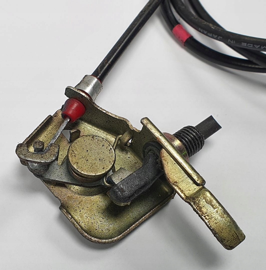 LINKA ZAMEK KLAPKI WLEWU PALIWA TOYOTA MR2 II SW20 Jakość części (zgodnie z GVO) O - oryginał z logo producenta pojazdu (OE)