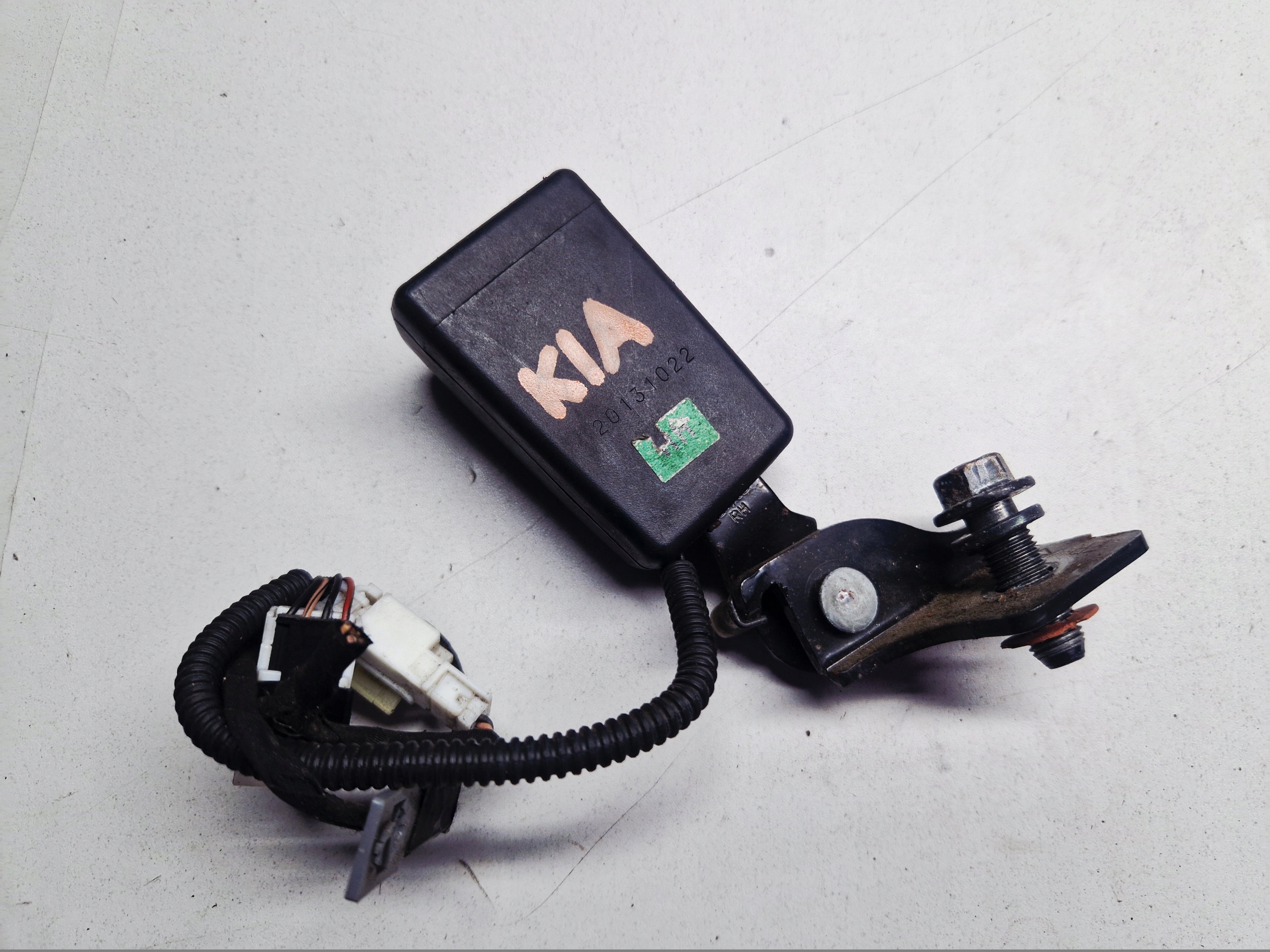KIA CEED II KOMBI Fixation arbre ceintures sécurité de Sécurité KANAPY Arrière