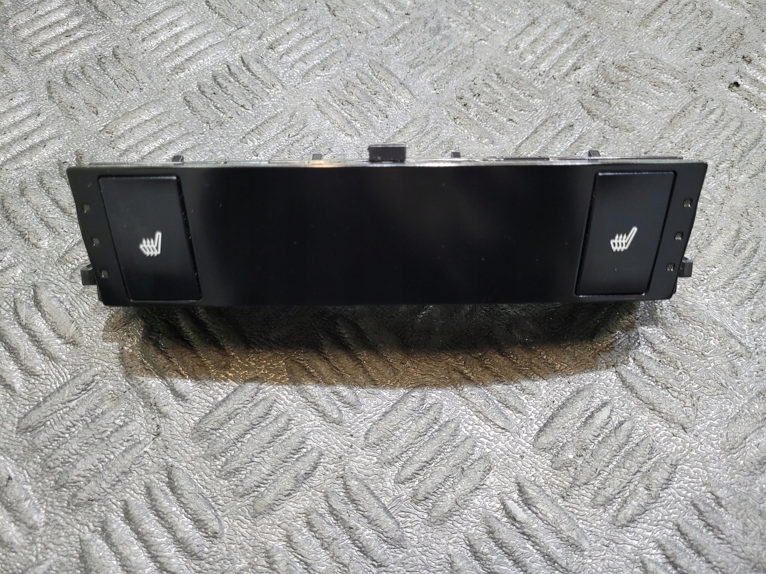 Schalter PANEL Hitzung Sitze 84752-53010 LEXUS IS III 300 H