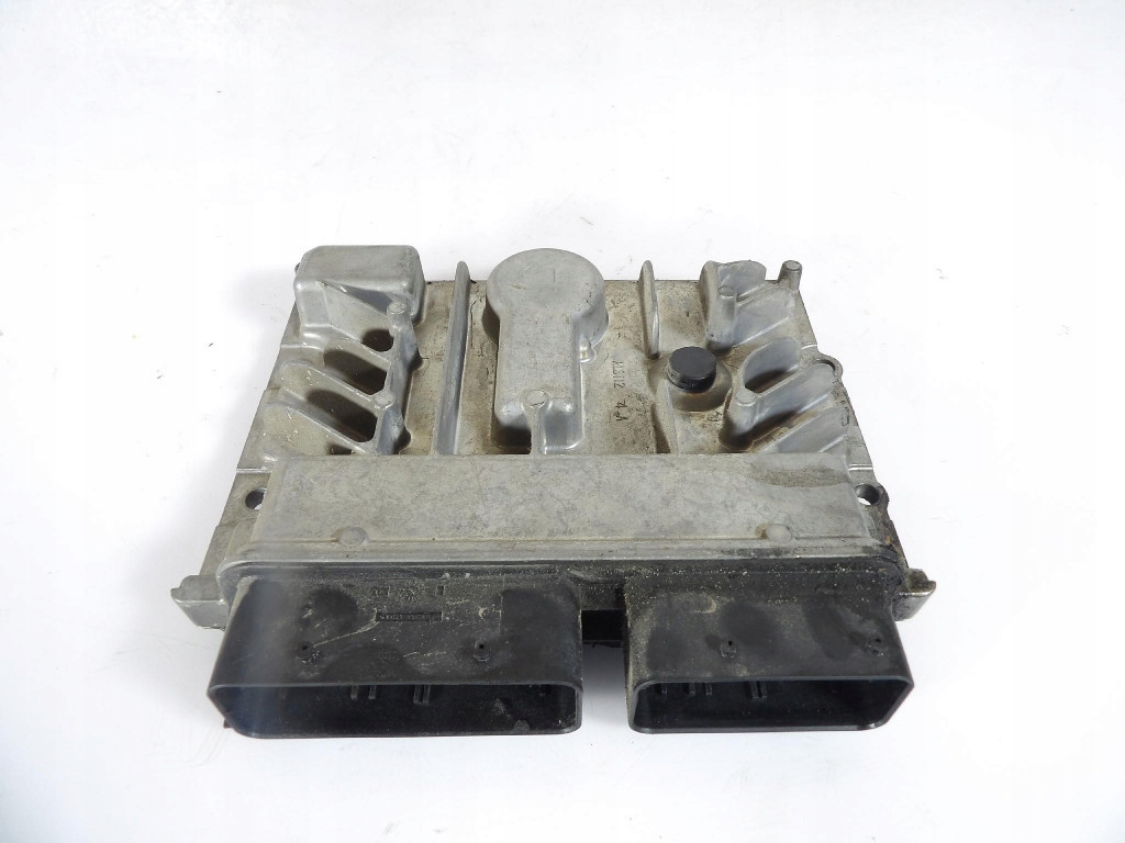 OPEL ASTRA J 1.7CDTI control unit of the engine 55588354
