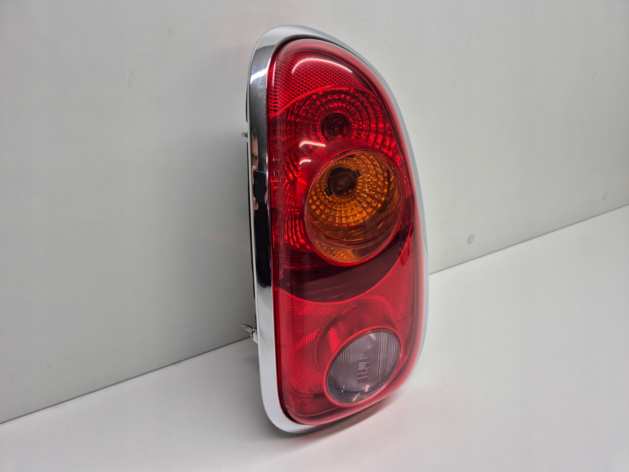MINI COUNTRYMAN R60 LAMPA TYLNA PRAWA ORYGINAŁ EUROPA 10-16 Numer katalogowy części 9808150-01-ORYG/RH/EU