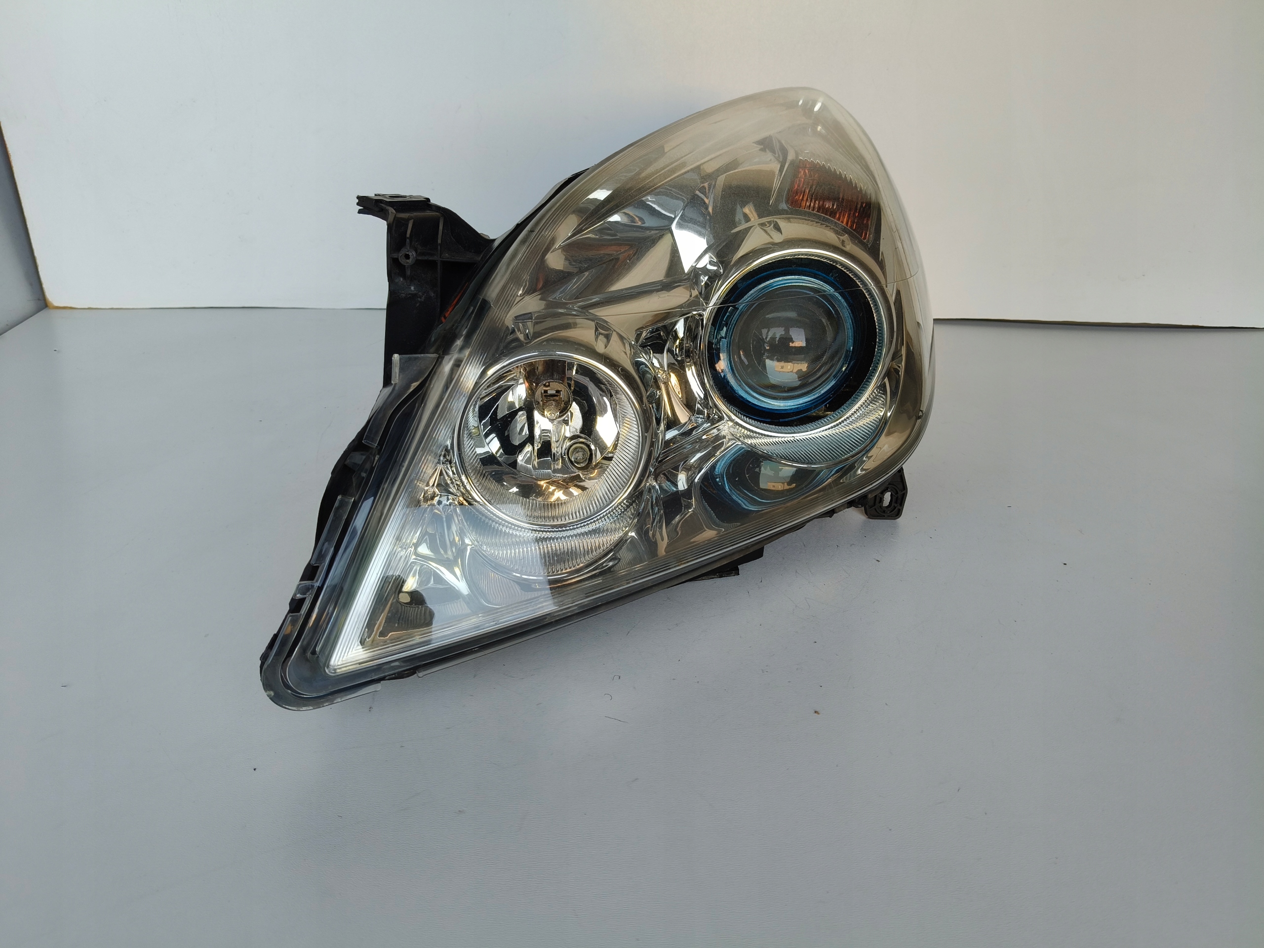 light left REFLEKTOR OPEL VECTRA C 05- LIFT XENON positioning