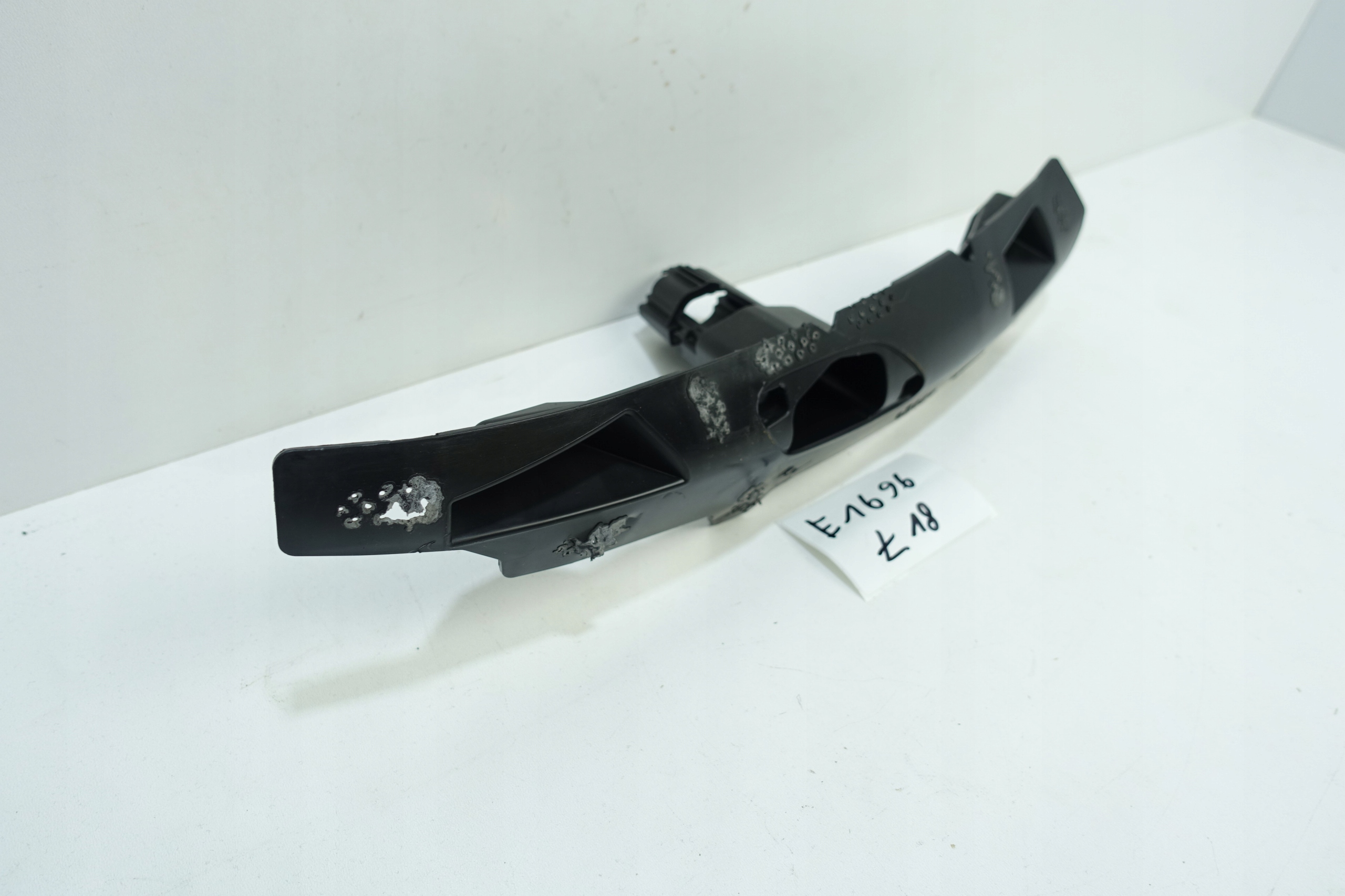 Halter der Spritzdüse rechts FORD KUGA III 19
