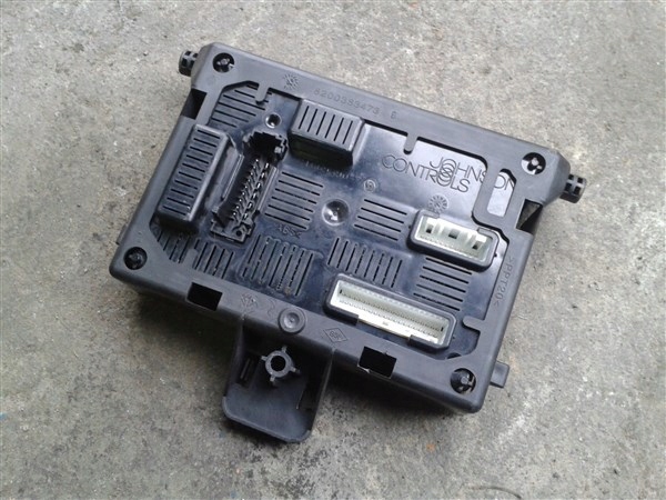 MODUL BCM KOMFORTU RENAULT CLIO III 8200652284A Manufacturer Renault