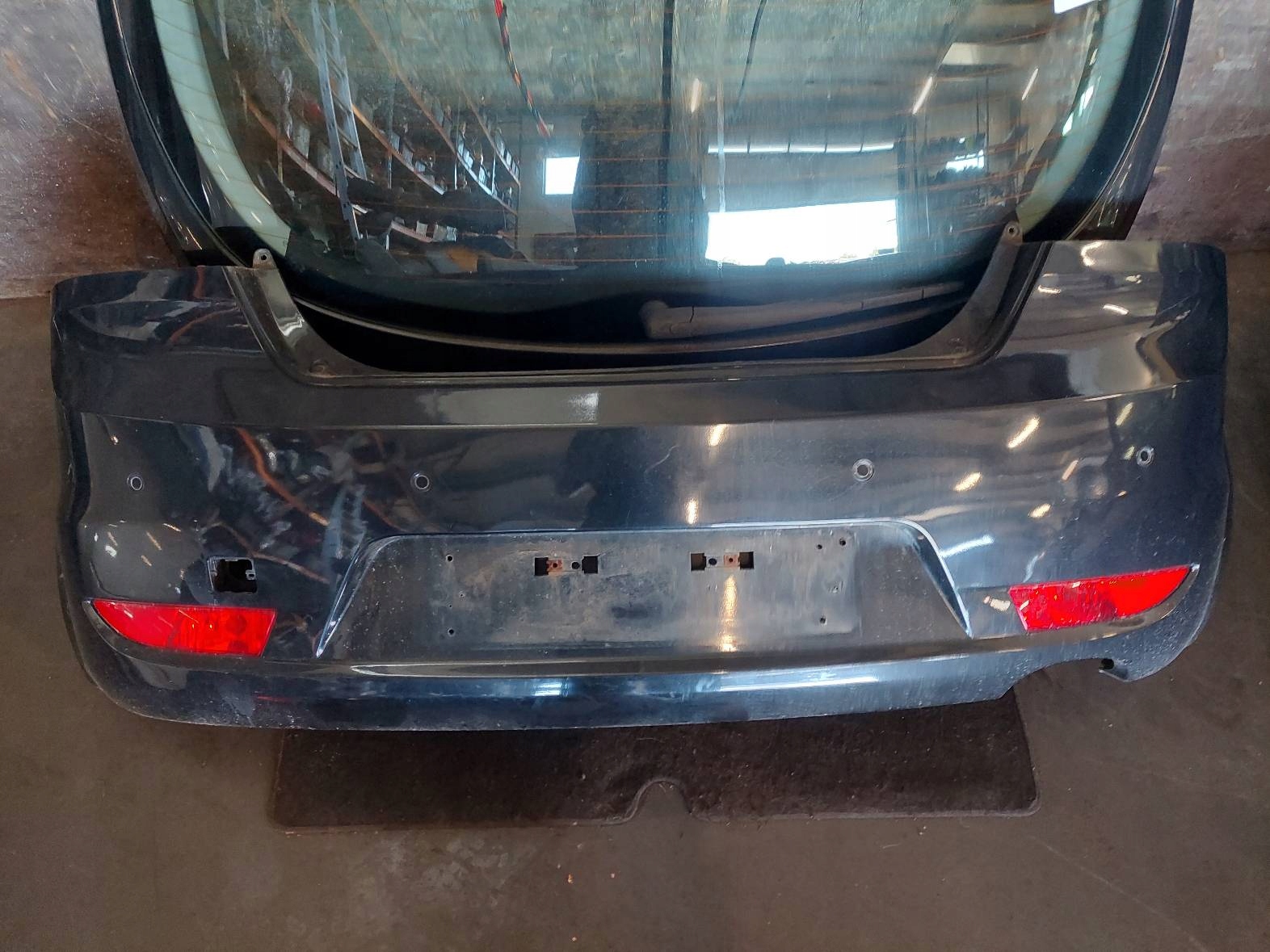 complete rear part trunk door bumper light rear part KIA PROCEED and 1K