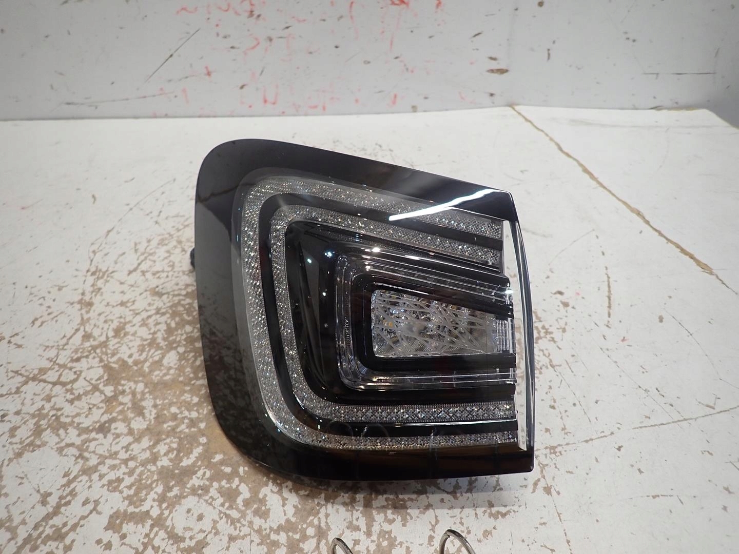 light rear part rear. left HYUNDAI NEXO 2020- 92401-M5000