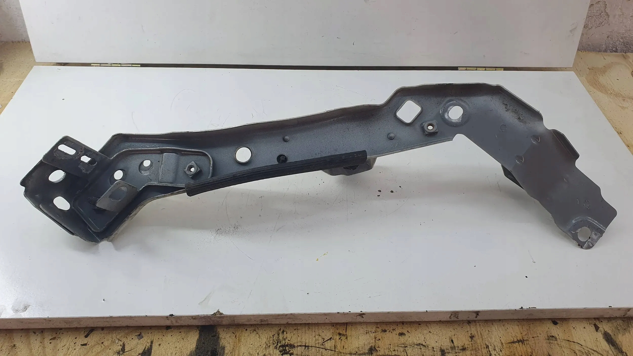 Renault Fluence Lift support bracket holder lights lewej przedniej okular