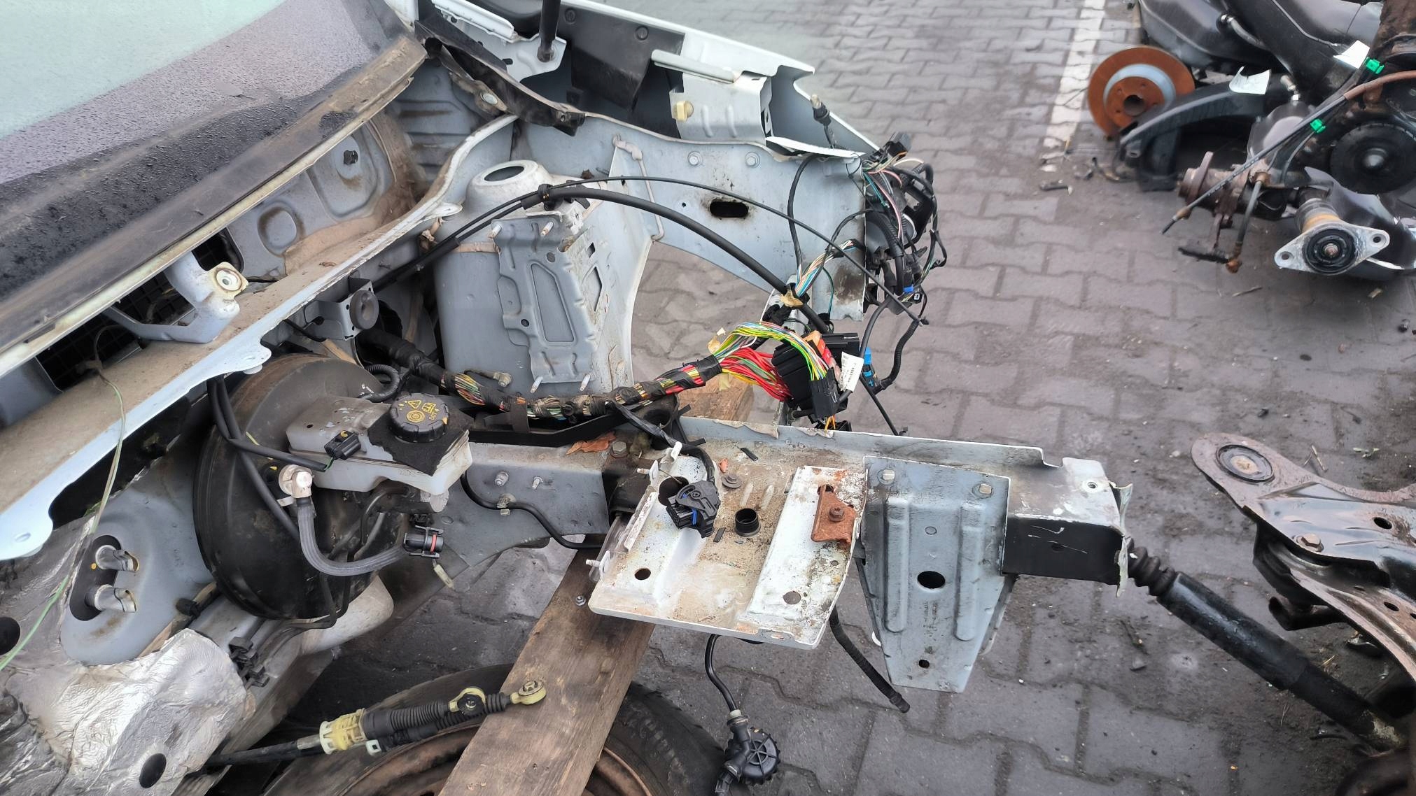 quarter left front DV369 DACIA DOKKER