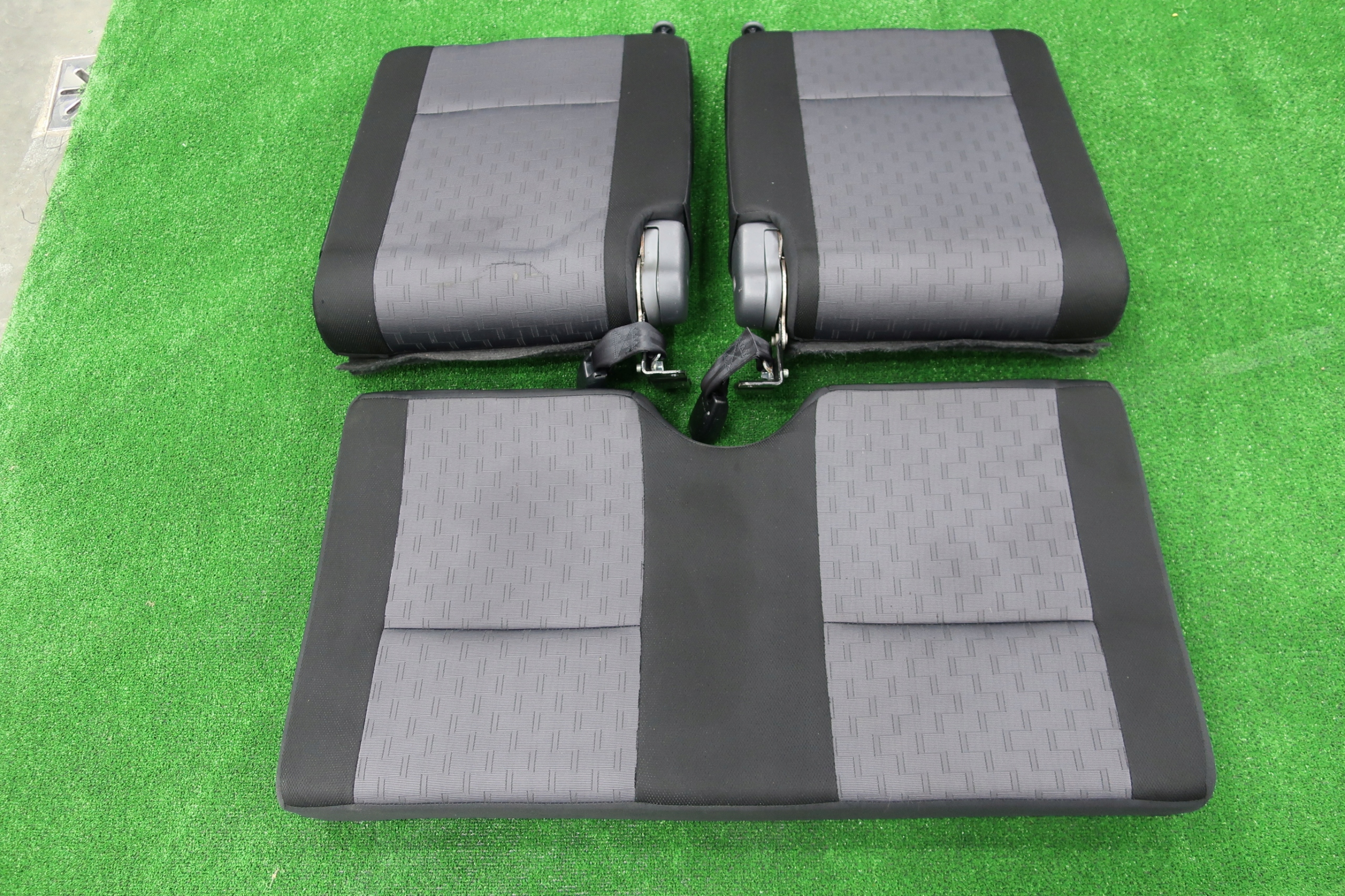 OPARCIE Sitz heck SUZUKI JIMNY 2011R BDB STAN LIFT