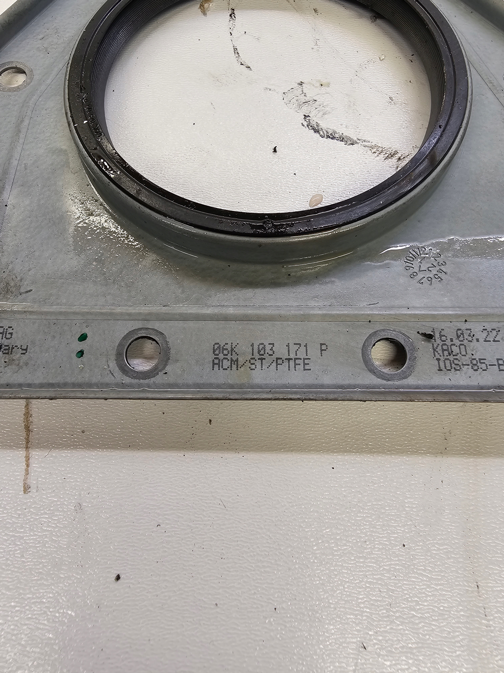 obal USZCZELNIACZ vačky AUDI VW 2.0 06K103171P
