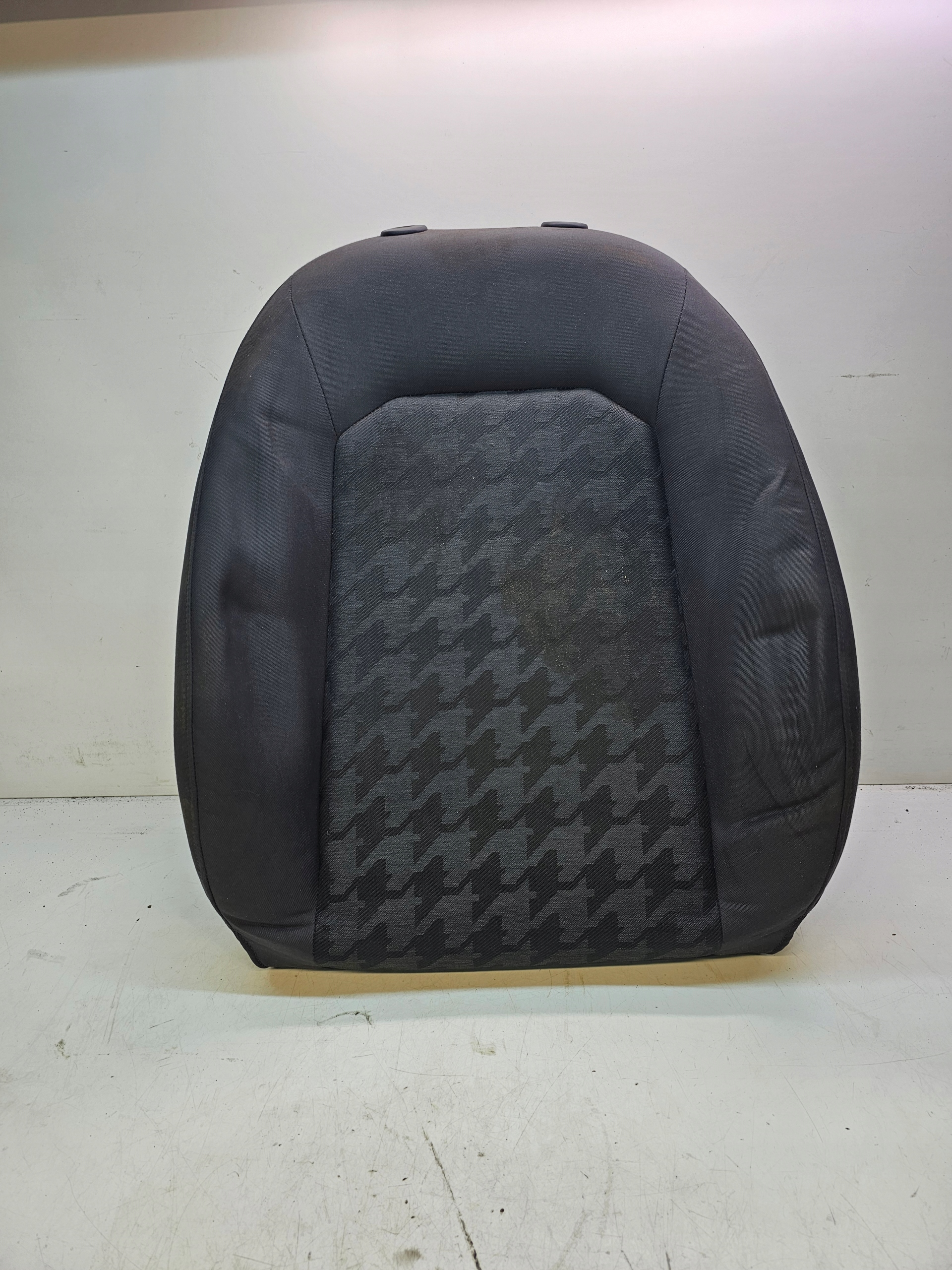 MATA GRZEWCZA SITZ GORA AUDI A3 8V 8V0963557A