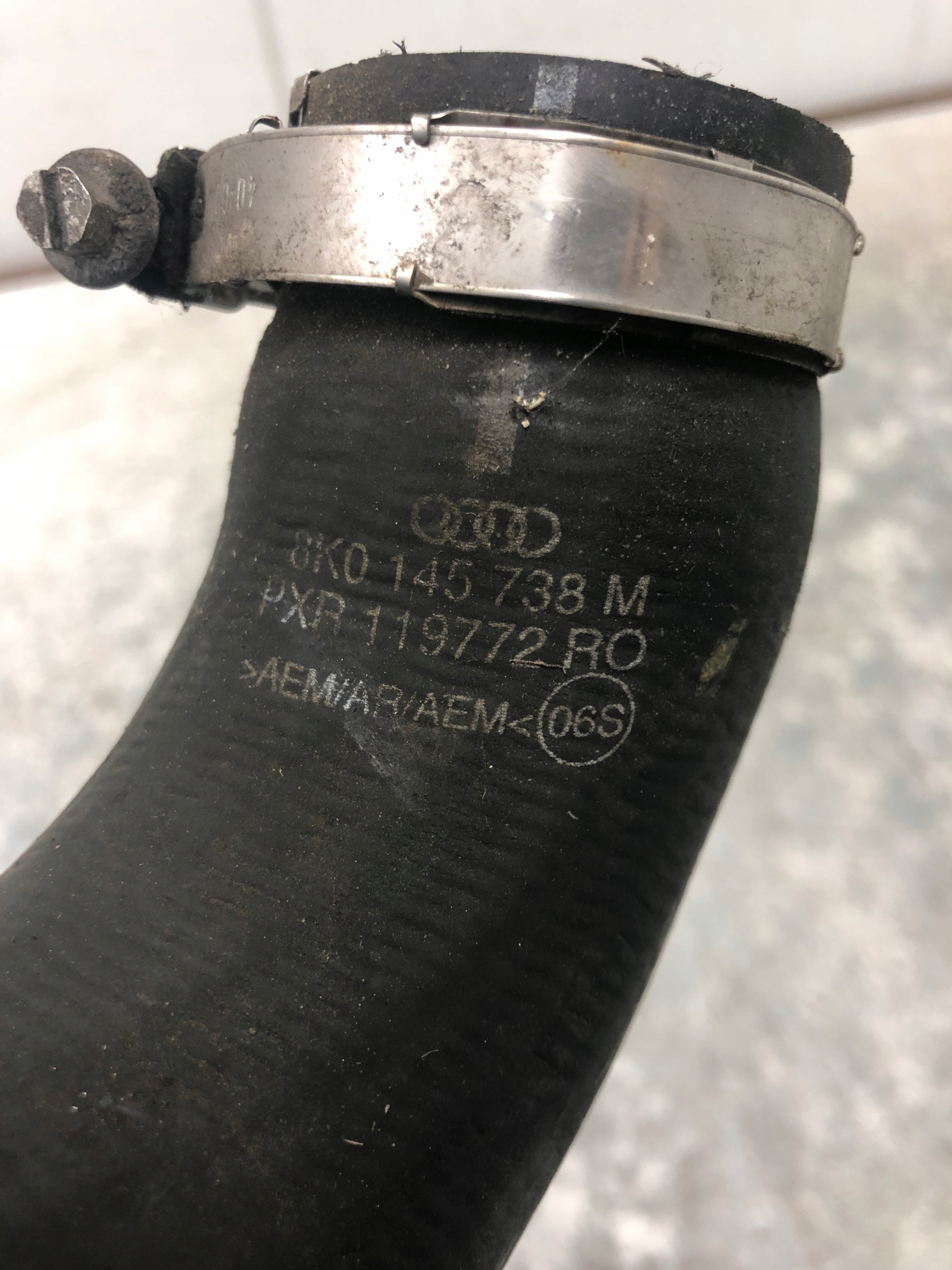cijev prijenos interkulera AUDI A4 B8 A5 8K0145738M