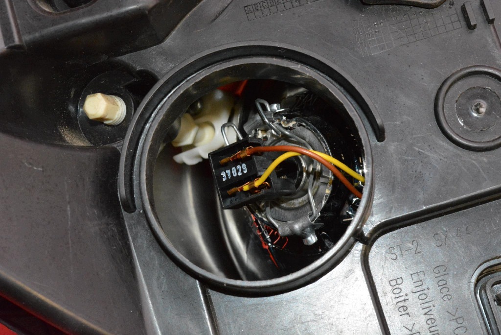 REFLEKTOR left light front EU 9656162580 PEUGEOT 308 1 and T7 07-11