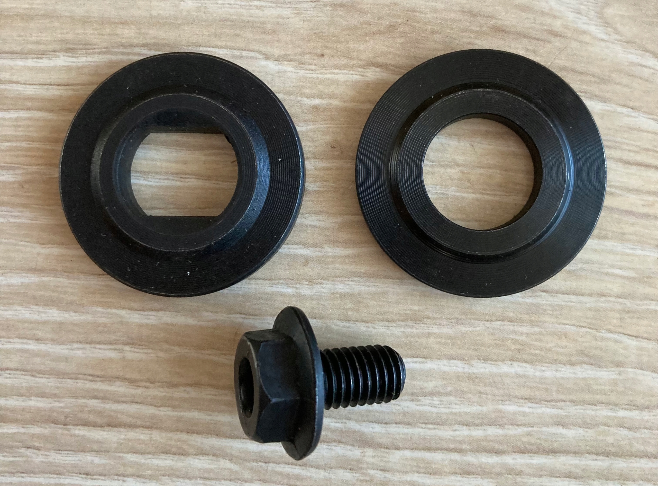 

Flansze dociskowe tarczy pilarka MSCS1500