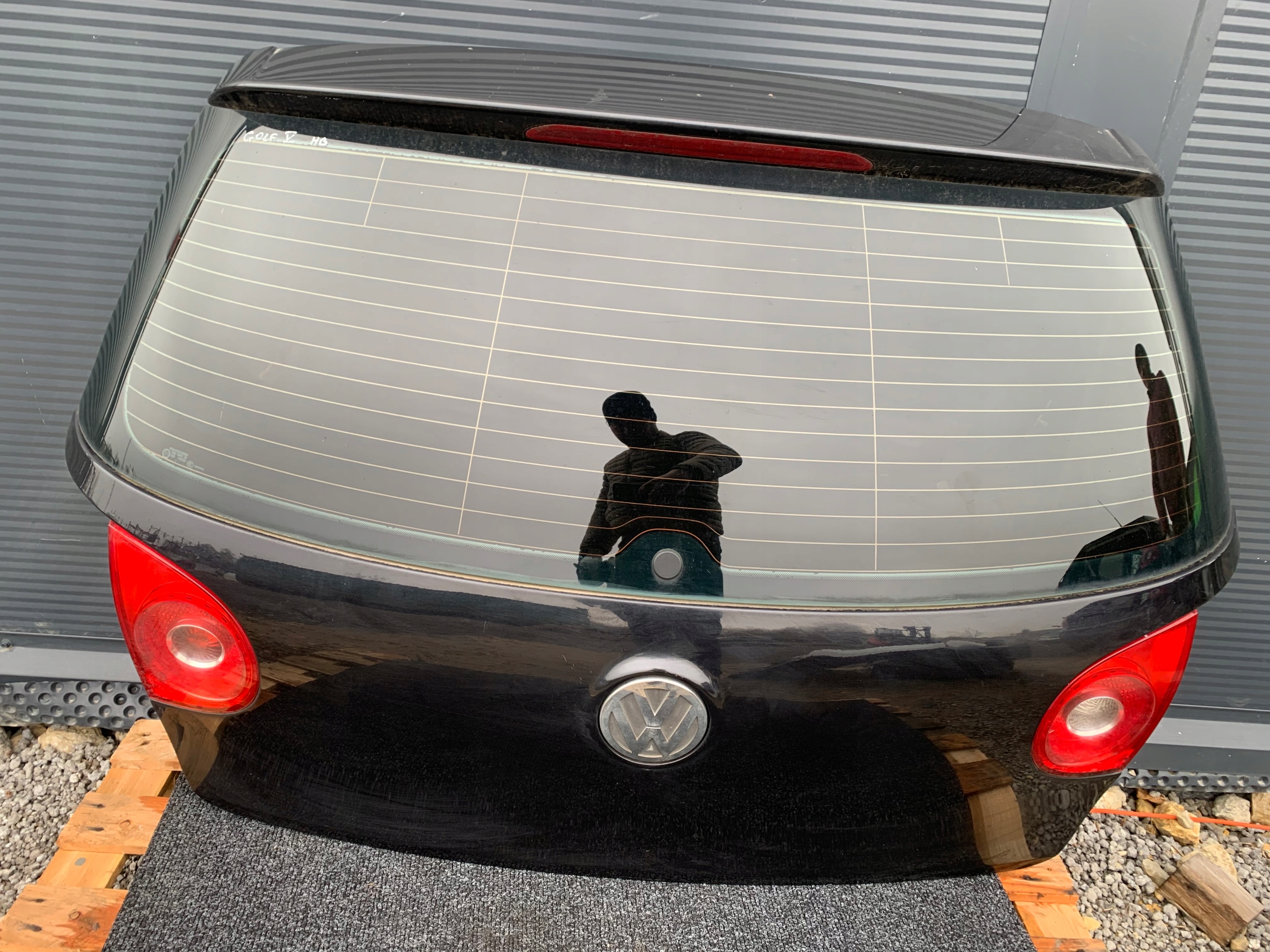 VW GOLF V 5 HB KLAPA BAGAŻNIKA CZARNA