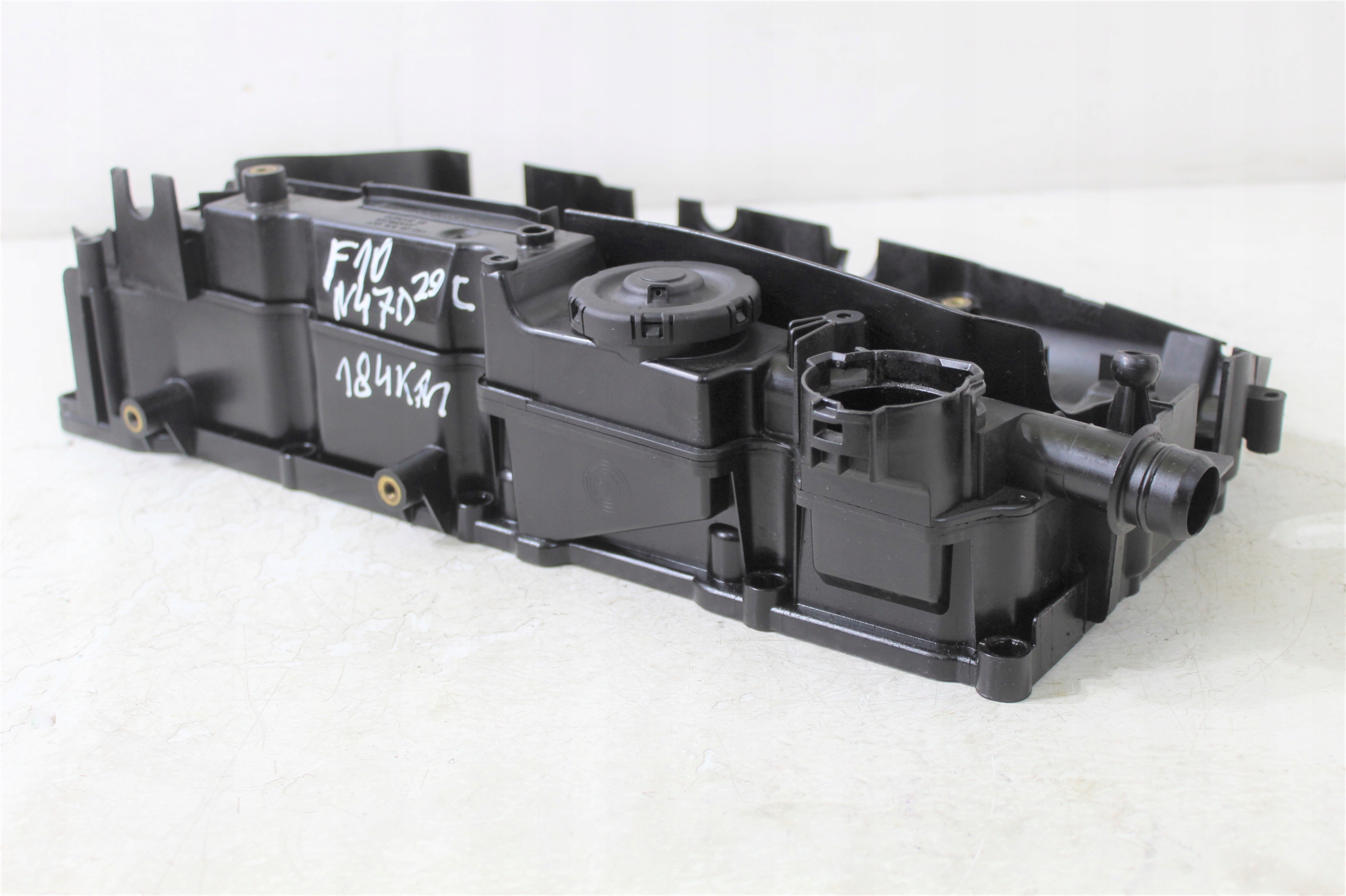 7810584 - Крышка клапана BMW F10 F30 E90 F20 2.0 D N47D20C