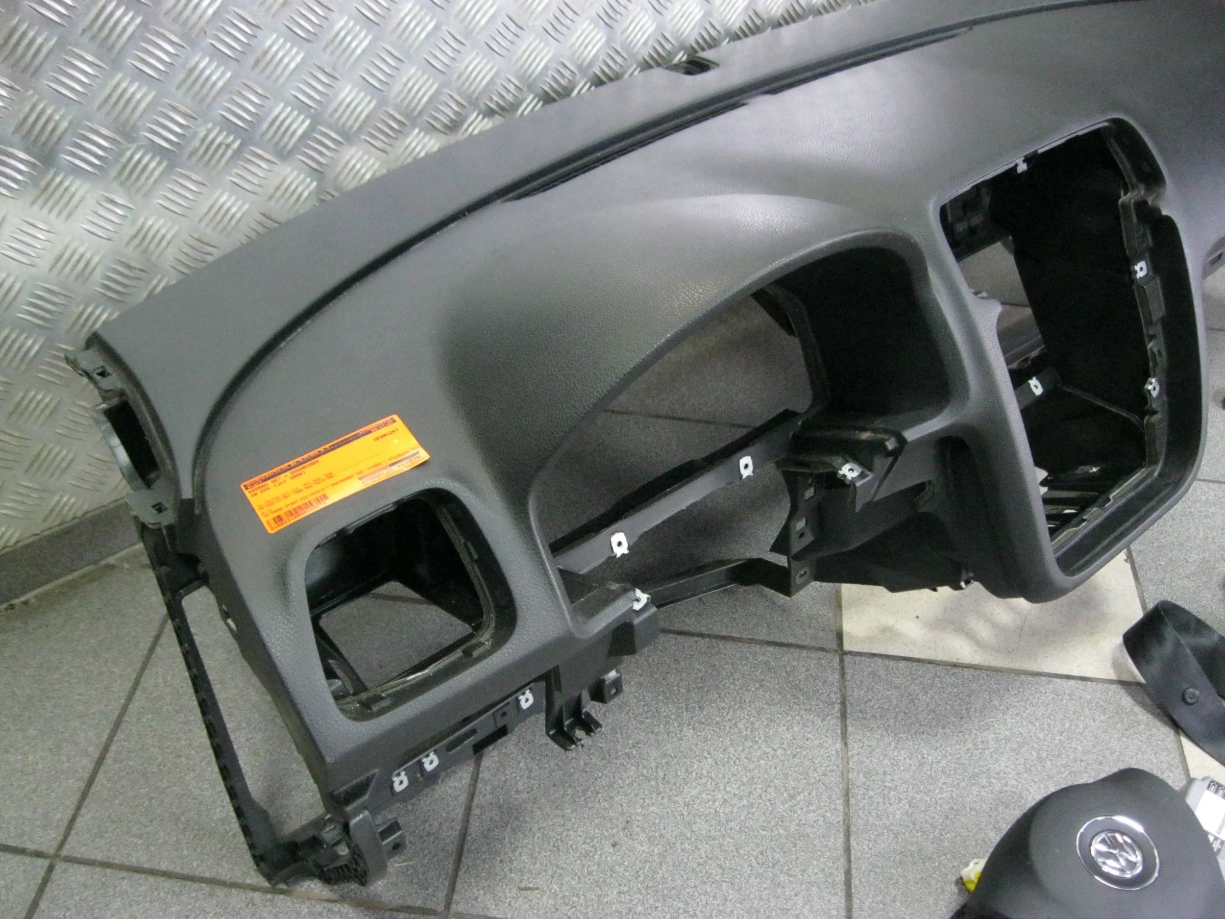 dashboard instrument panel Volkswagen Eos