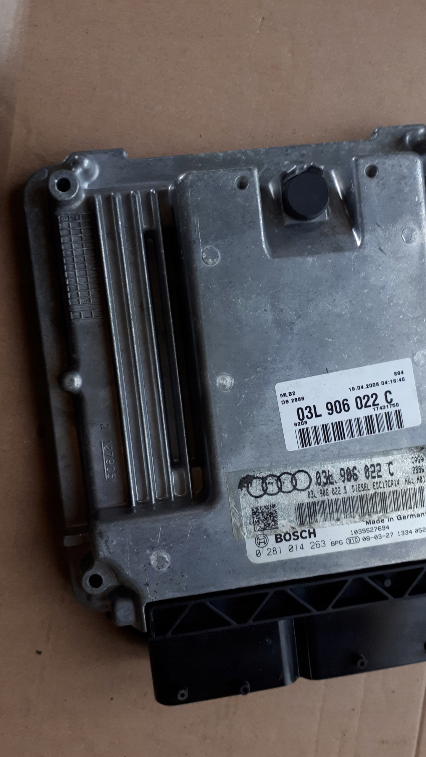A4 B8 computer control unit of the engine 2.0 TDI CAG A5 Q5