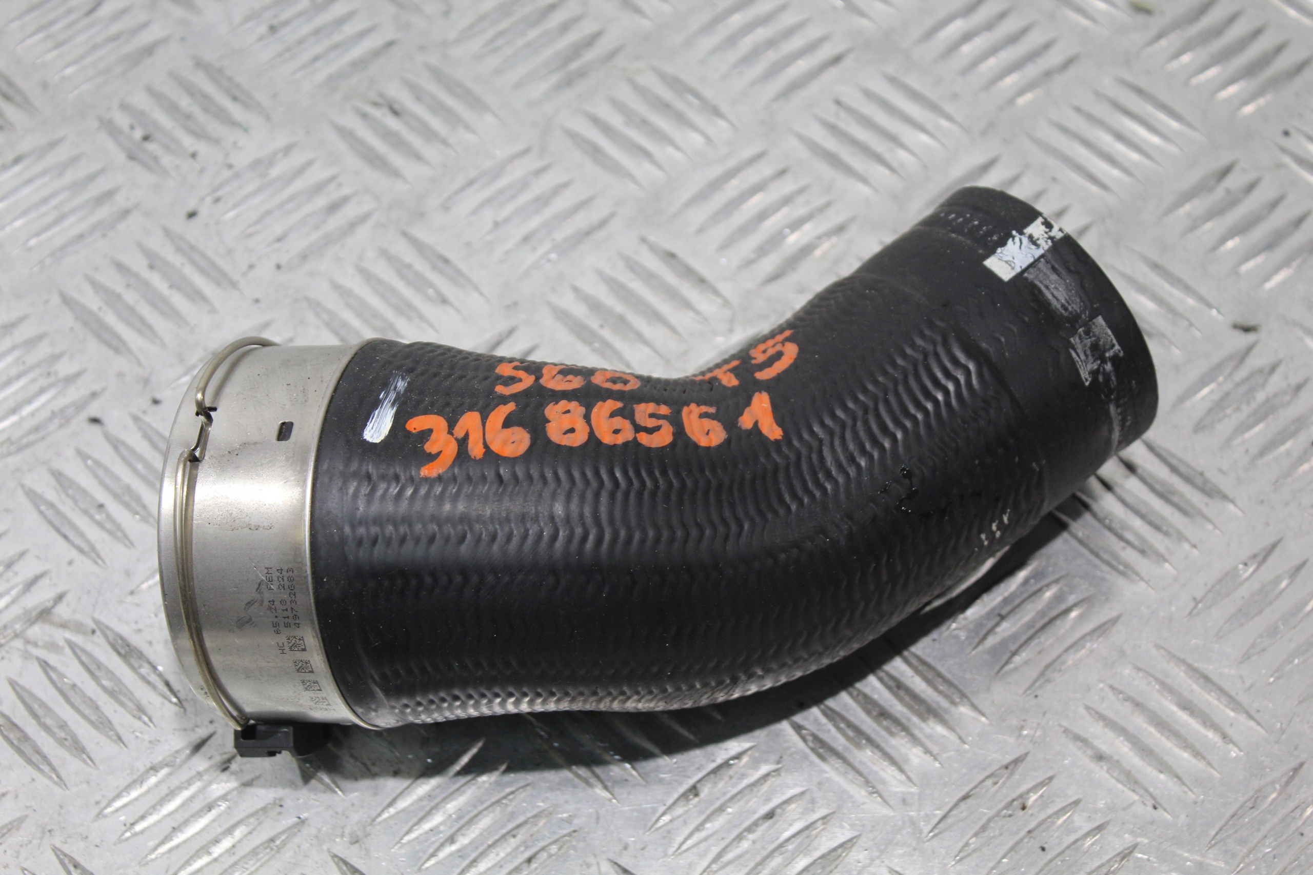 hadice vedení intercoolera VOLVO S60 III 3 31686561