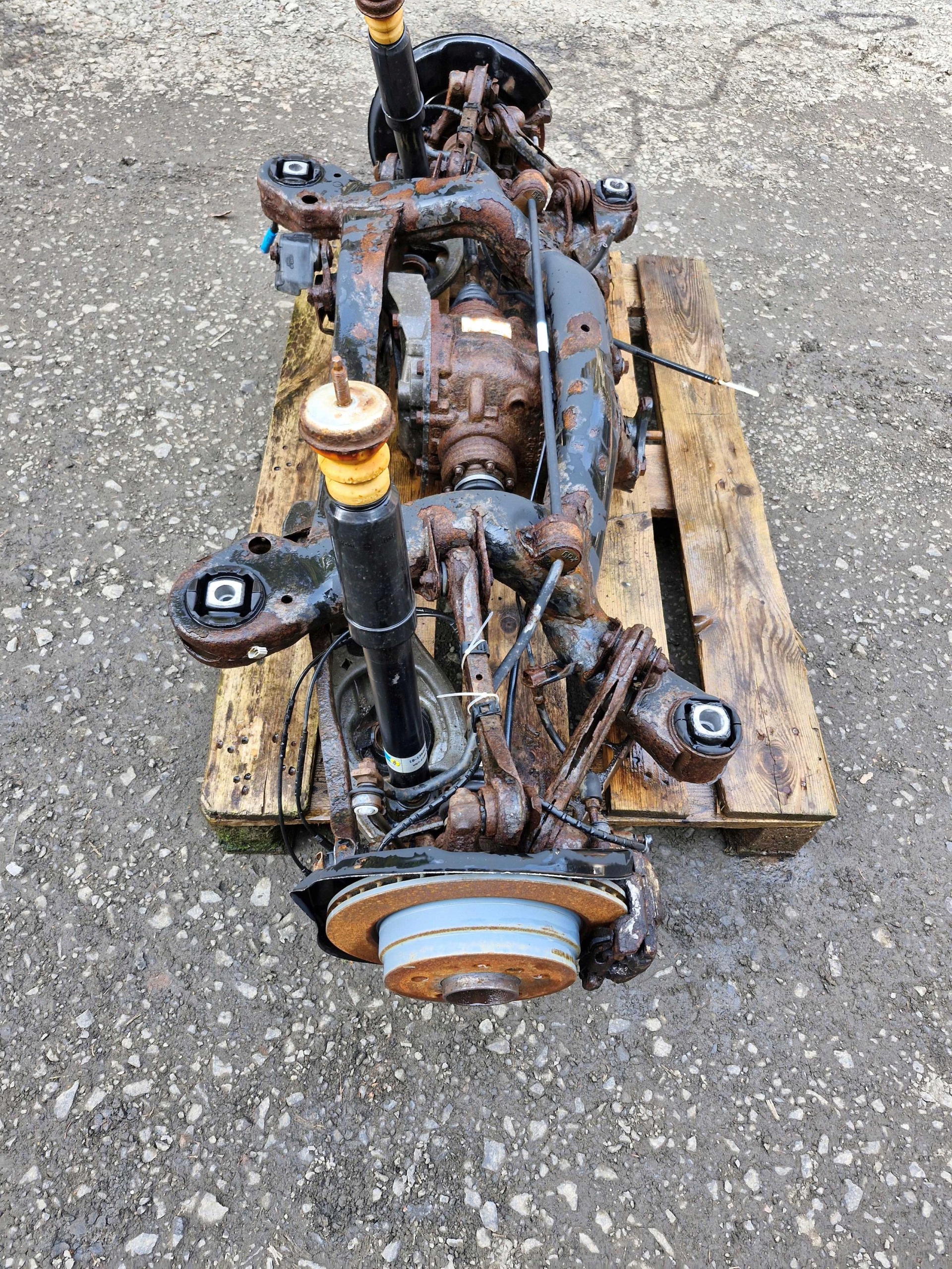 7566273 BMW E90 E91ZAWIESZENIE sider axle beam rear part rear. diff KOMPLET 2.64