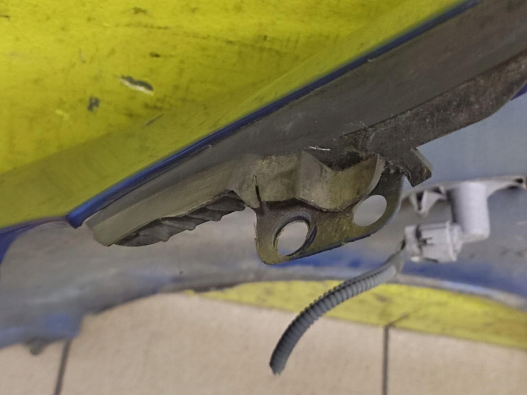 TOYOTA YARIS II fender right front