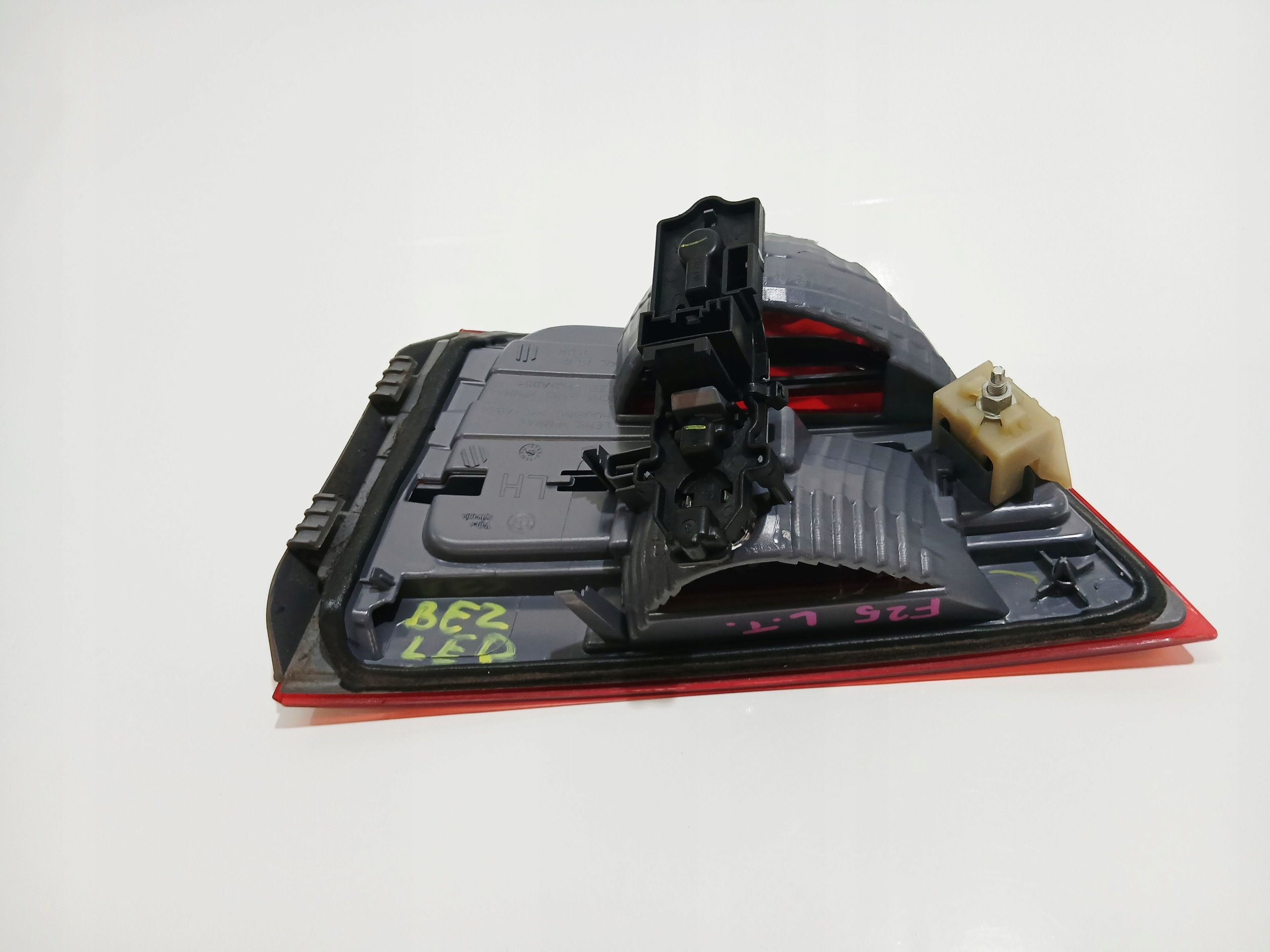 light left rear part rear BMW X3 F25 OE 7217309