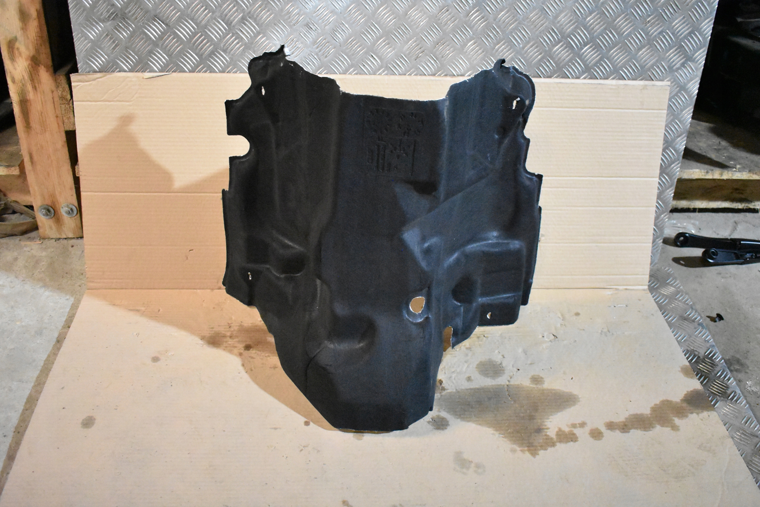 IDEALNA Blende Abdeckung TERMICZNA TUNELU AUDI A8 D5 1 9