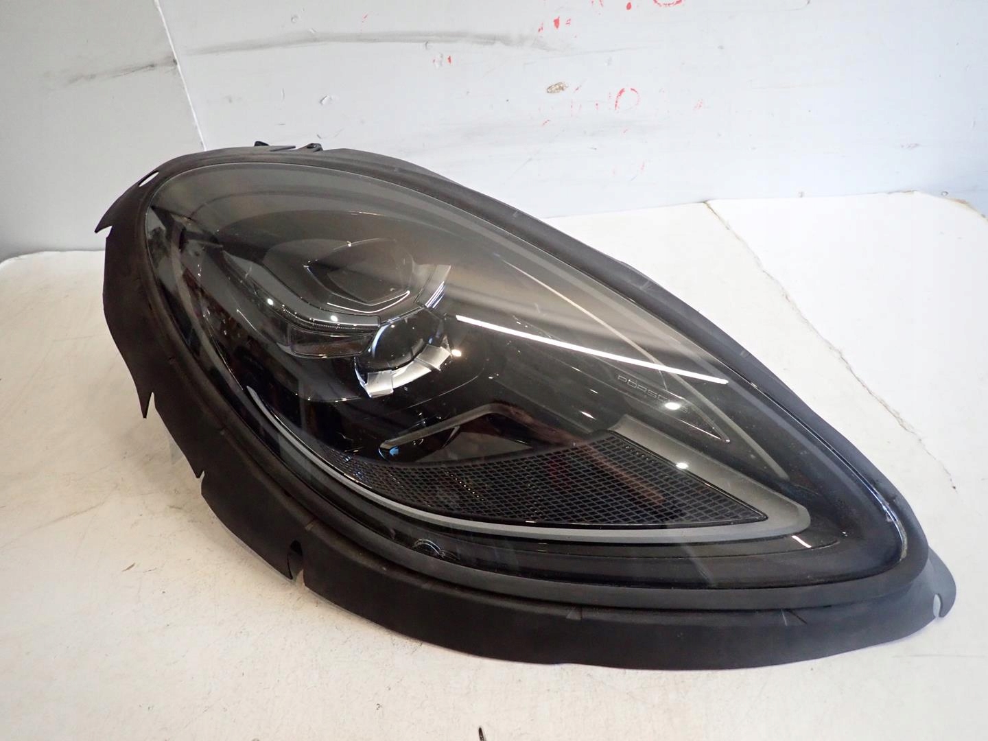 light front front right PORSCHE MACAN LIFT 2019- FULL LED 95B941016J