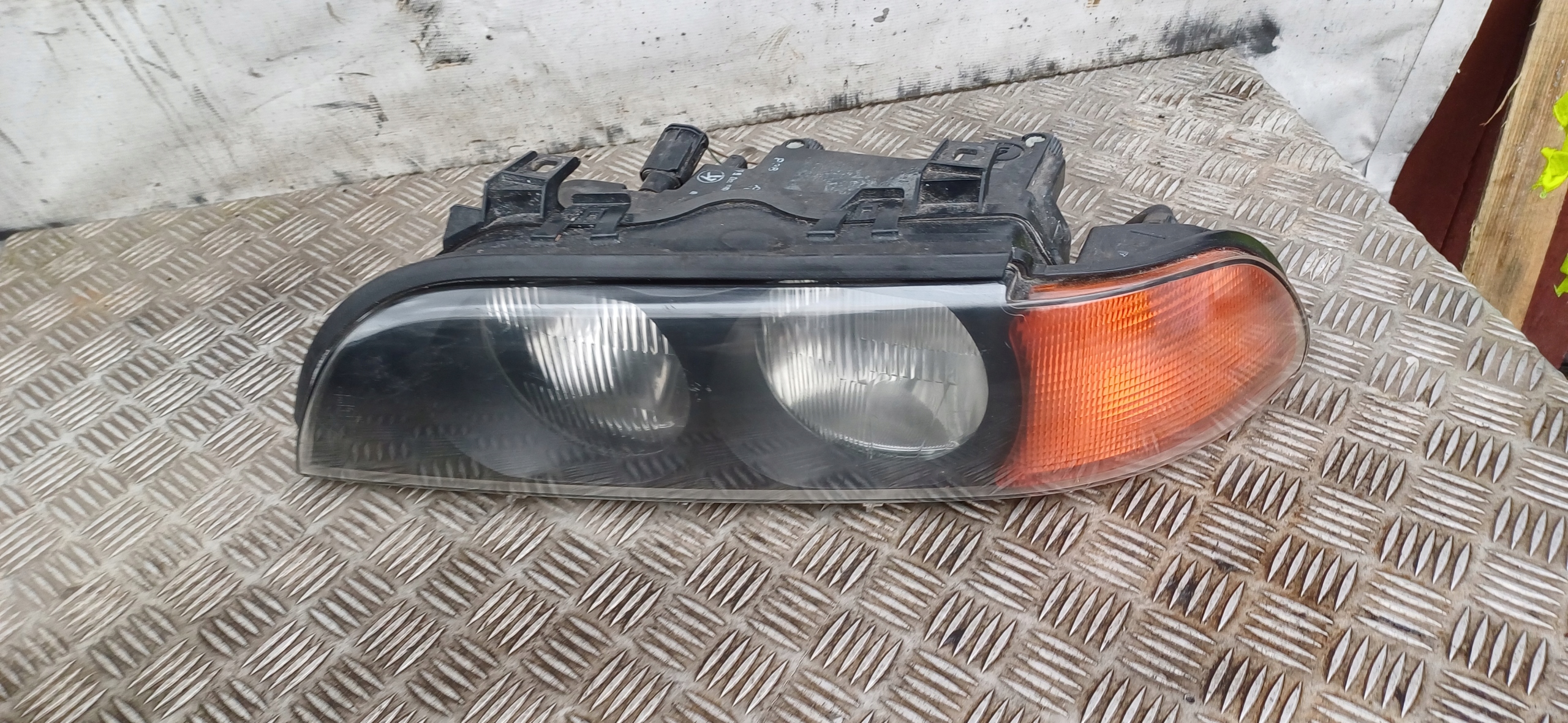 BMW 5 E39 light front left H7 ZWYKLA